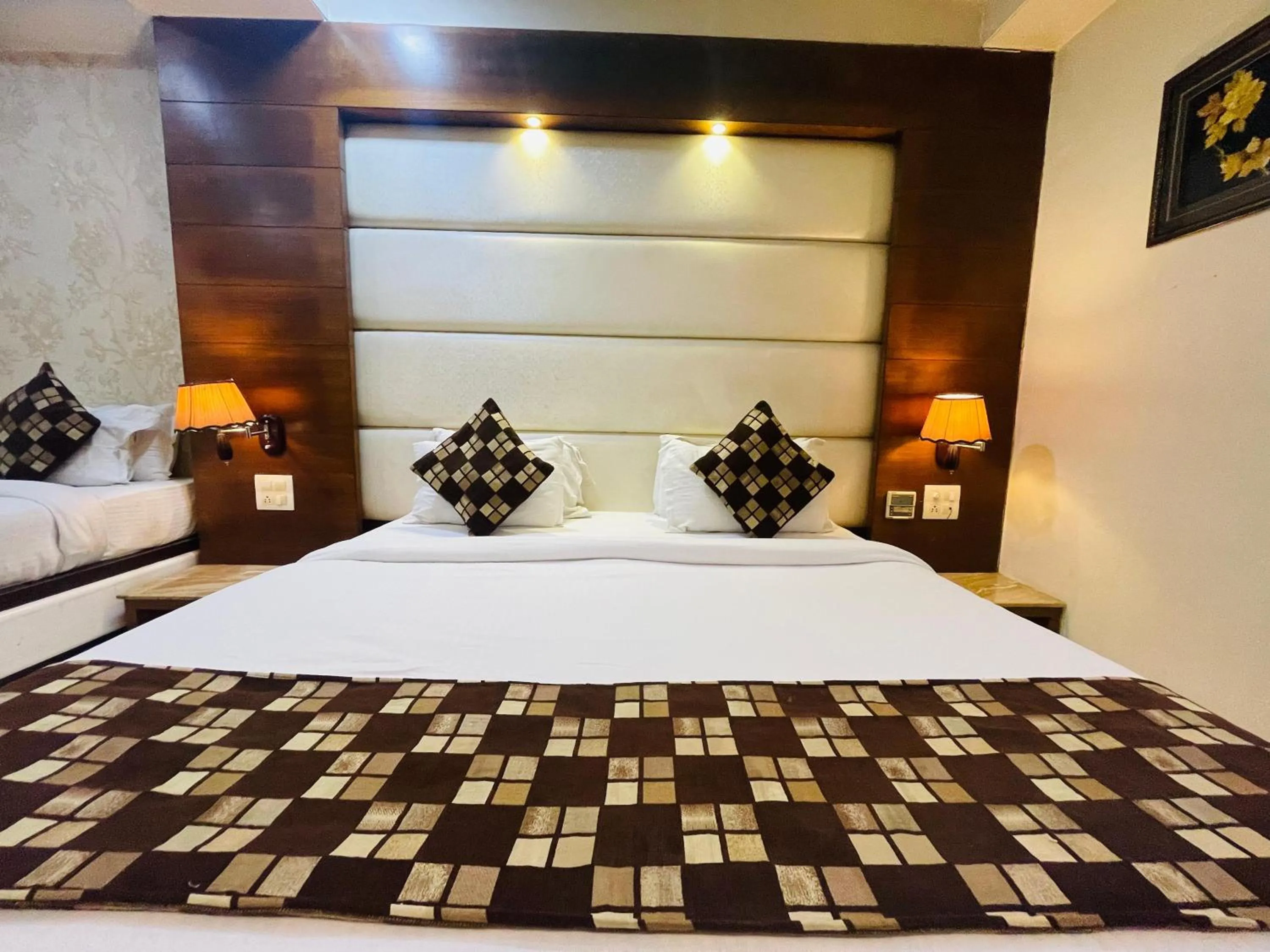 Bed in Hotel Kc Inn Ajmer