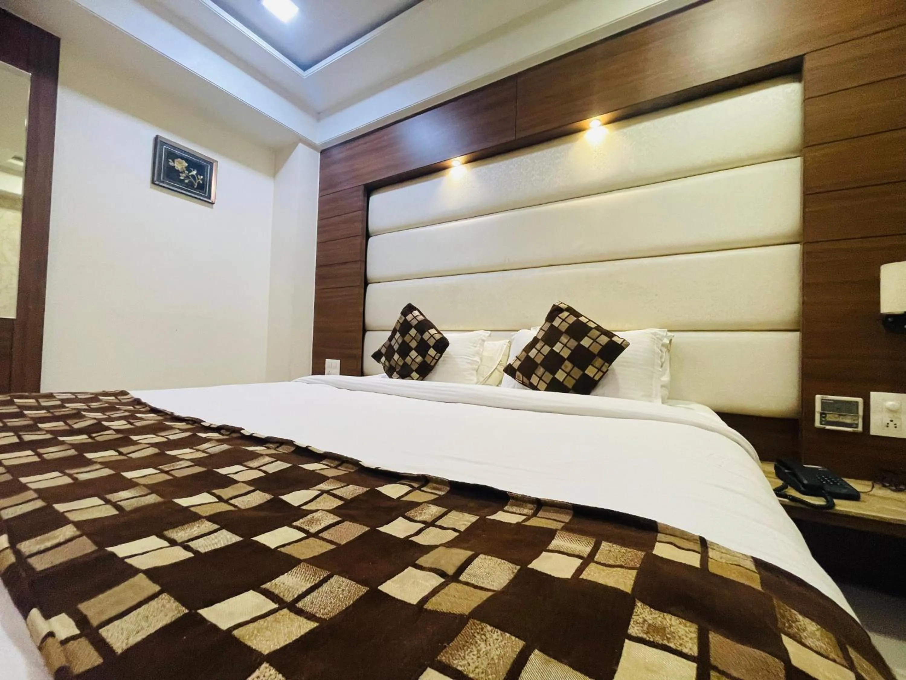 Bed in Hotel Kc Inn Ajmer