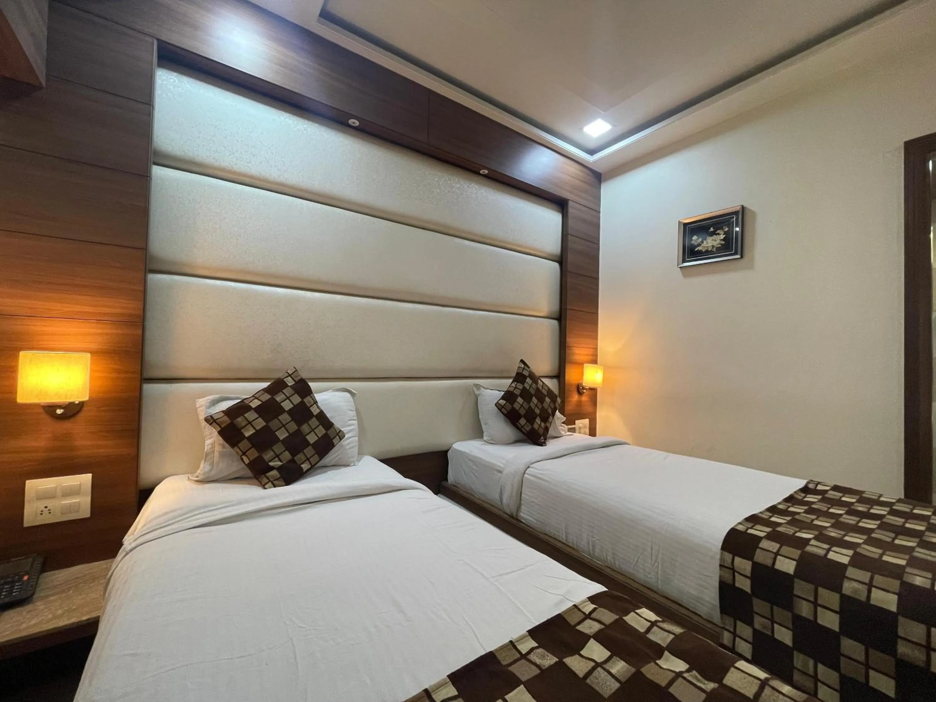 Bed in Hotel Kc Inn Ajmer