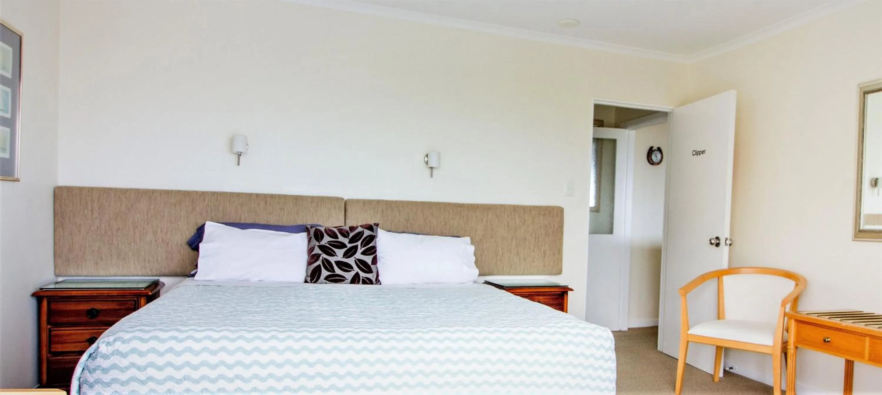 Bed in Mangawhai Lodge