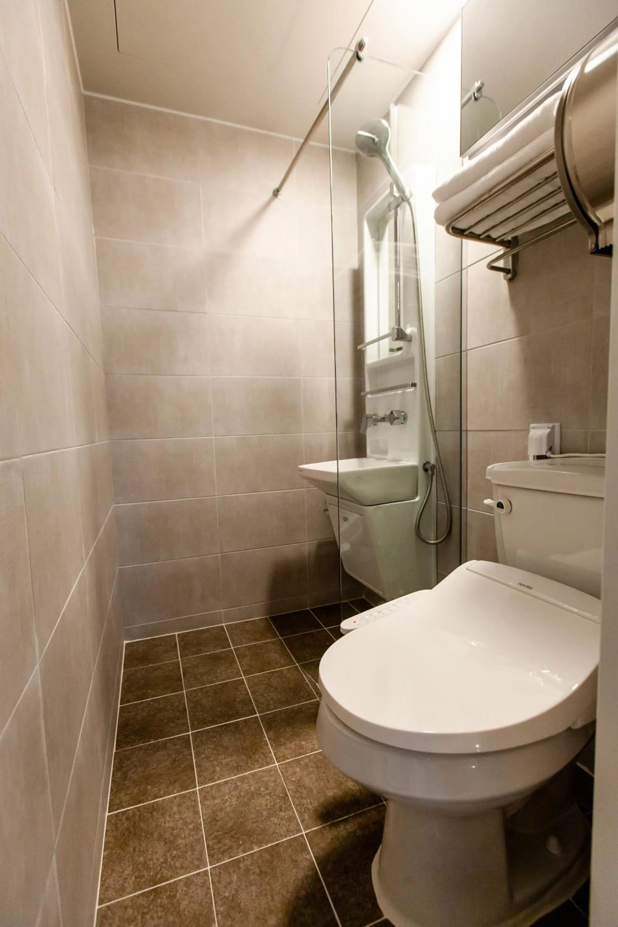 Shower in Step Inn Myeongdong 1