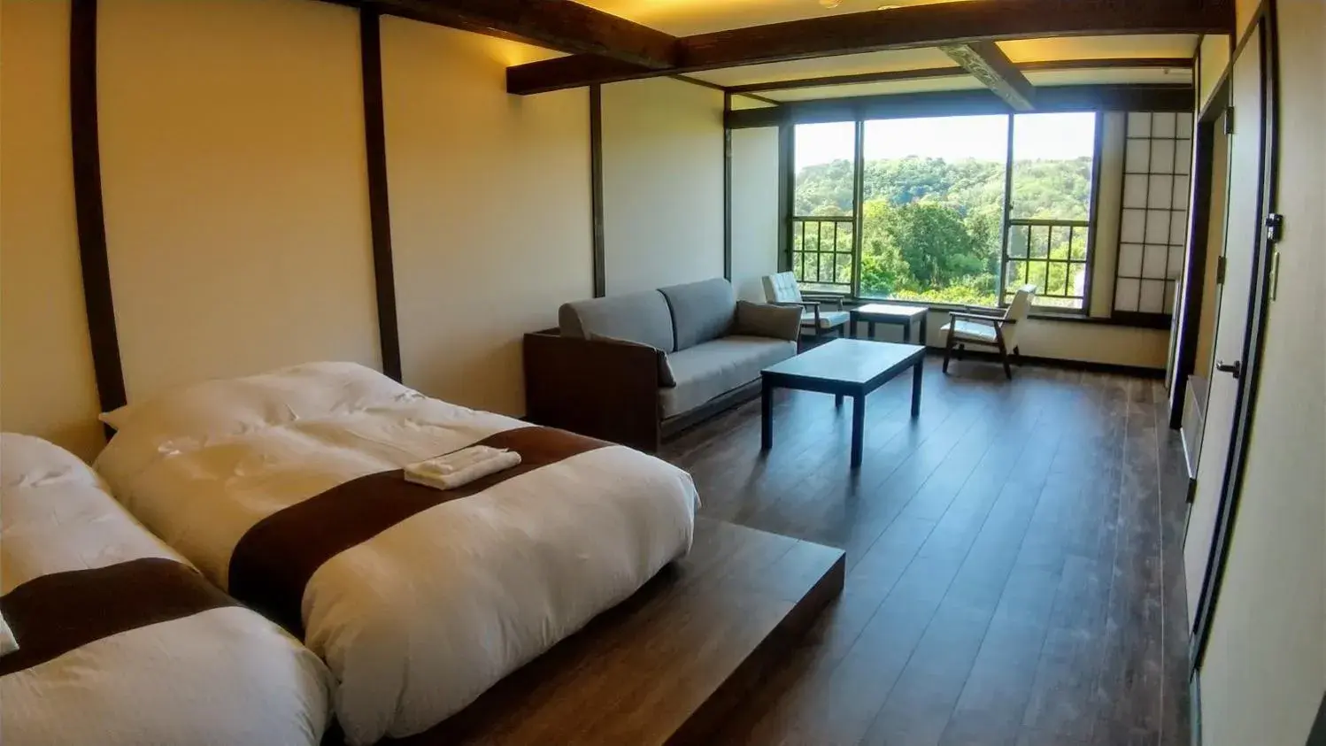 Family Room with Private Bathroom in FUTO HOUSE -Ippon no Enpitsu- Family Room with Private Bathroom in FUTO HOUSE -Ippon no Enpitsu-