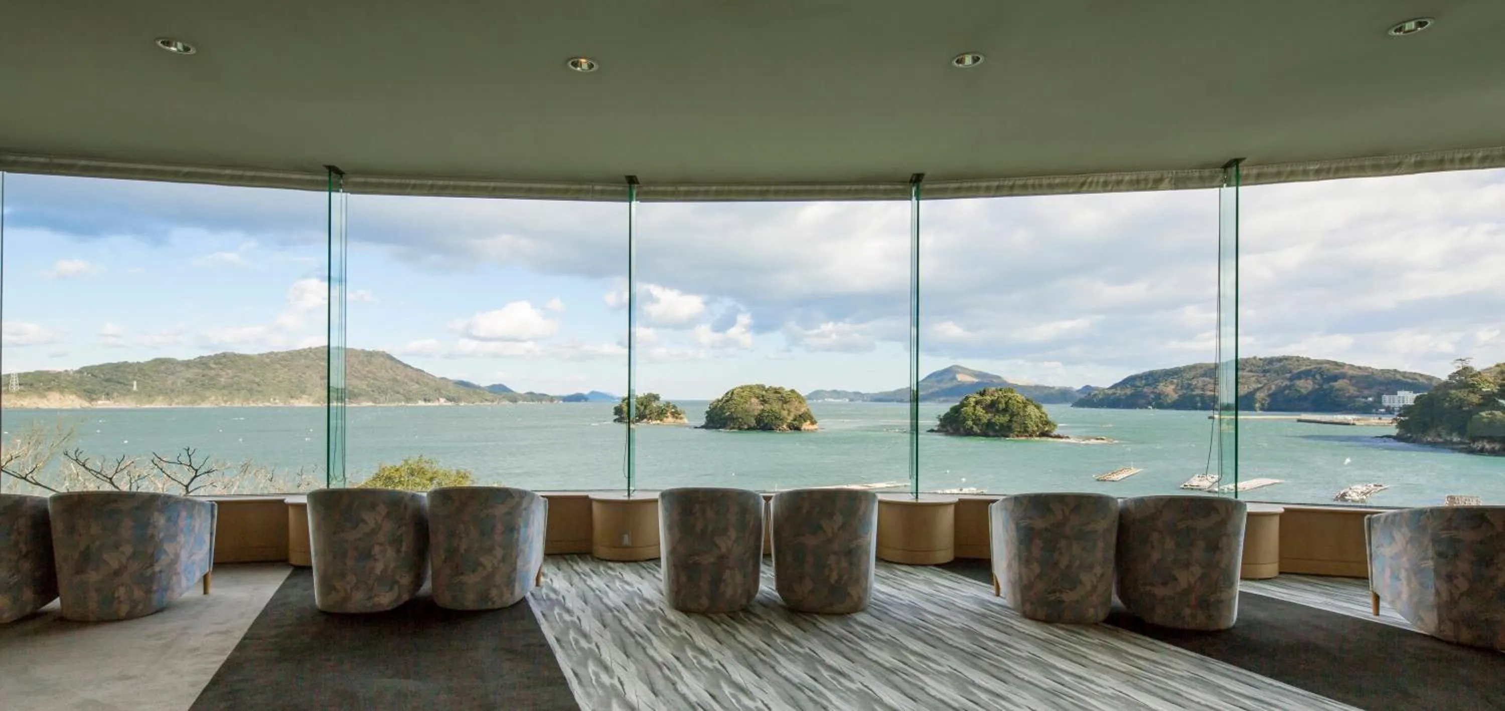 Lobby or reception in Toba Grand Hotel