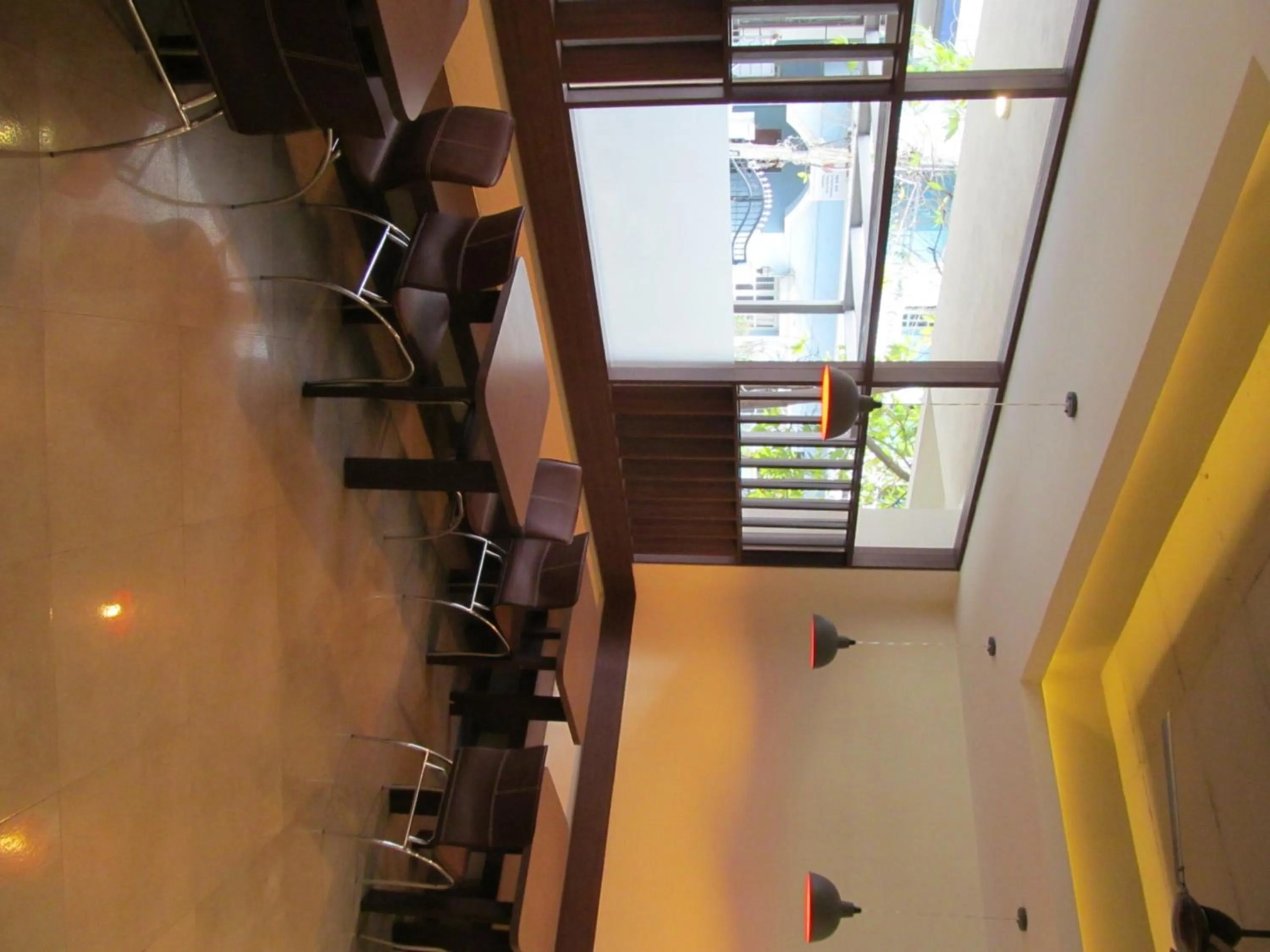 Restaurant/places to eat in Ixora Suites