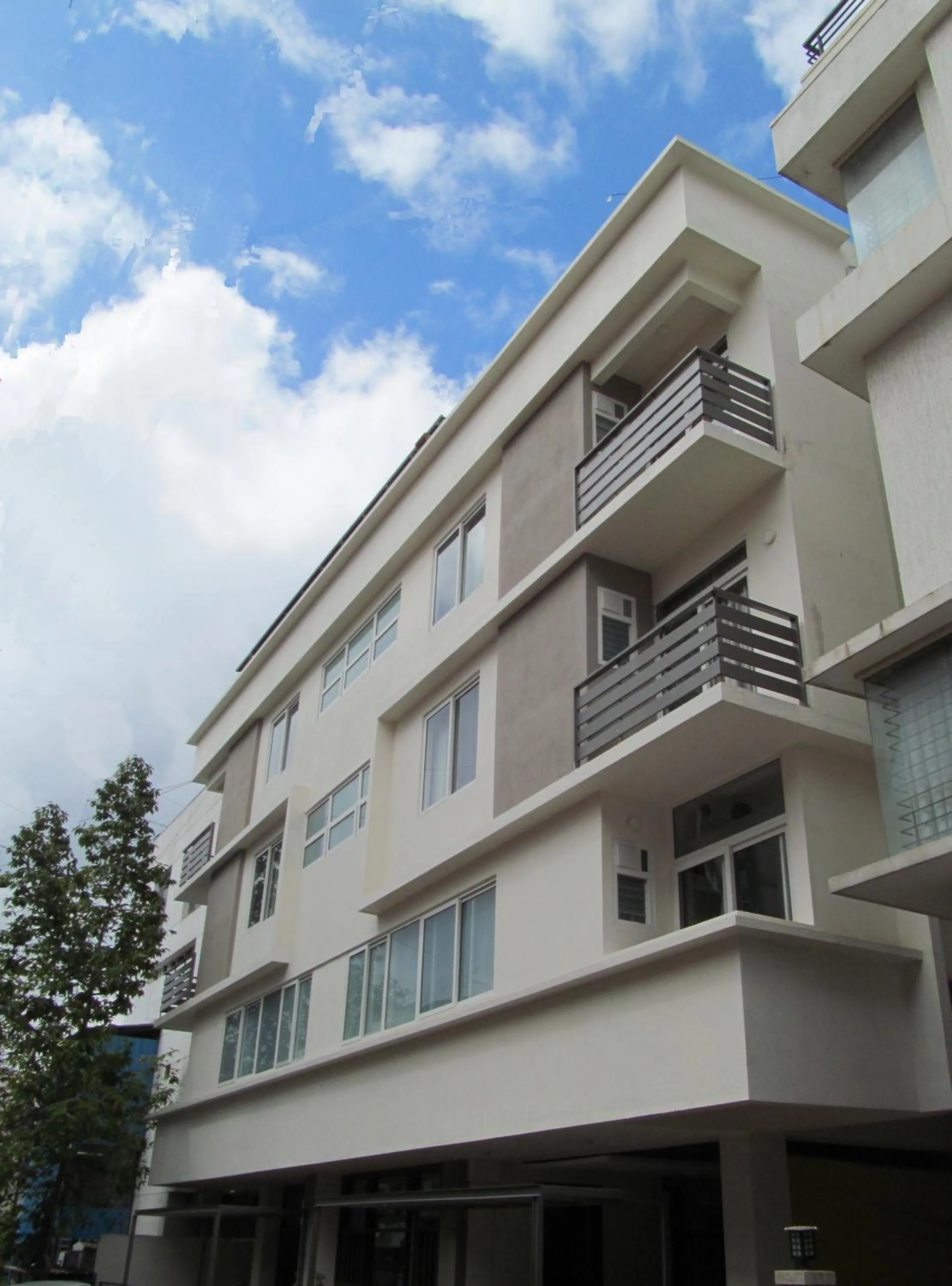 Facade/entrance in Ixora Suites