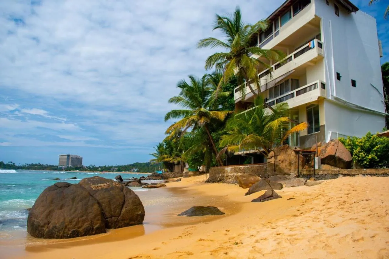 Property building in La Veranda Di Serena