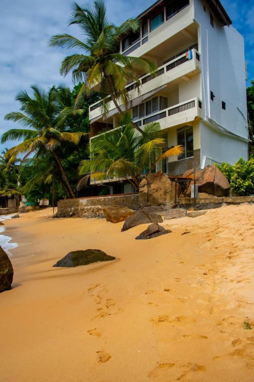 Beach in La Veranda Di Serena