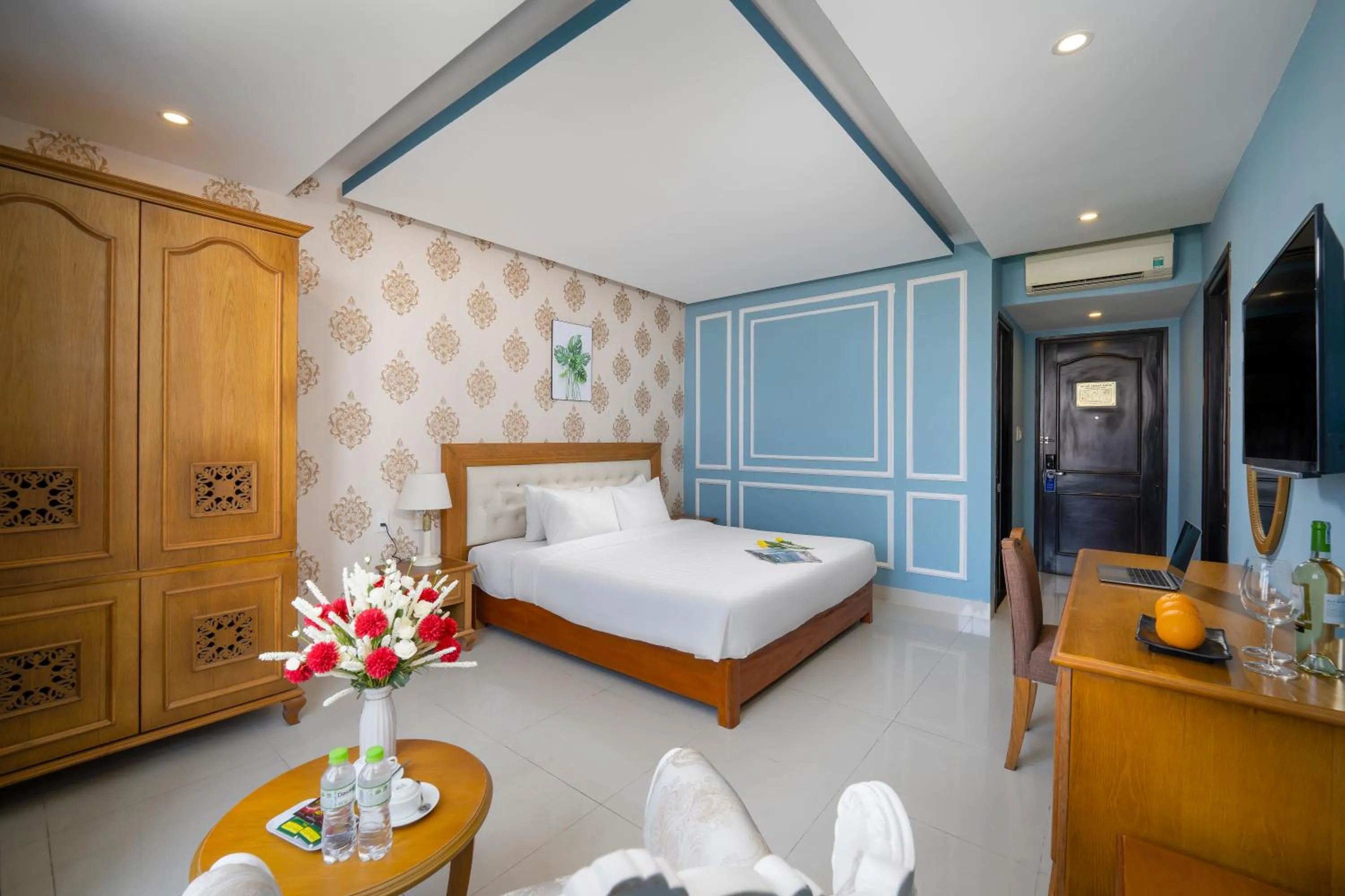 Bed in Royal Family Hotel