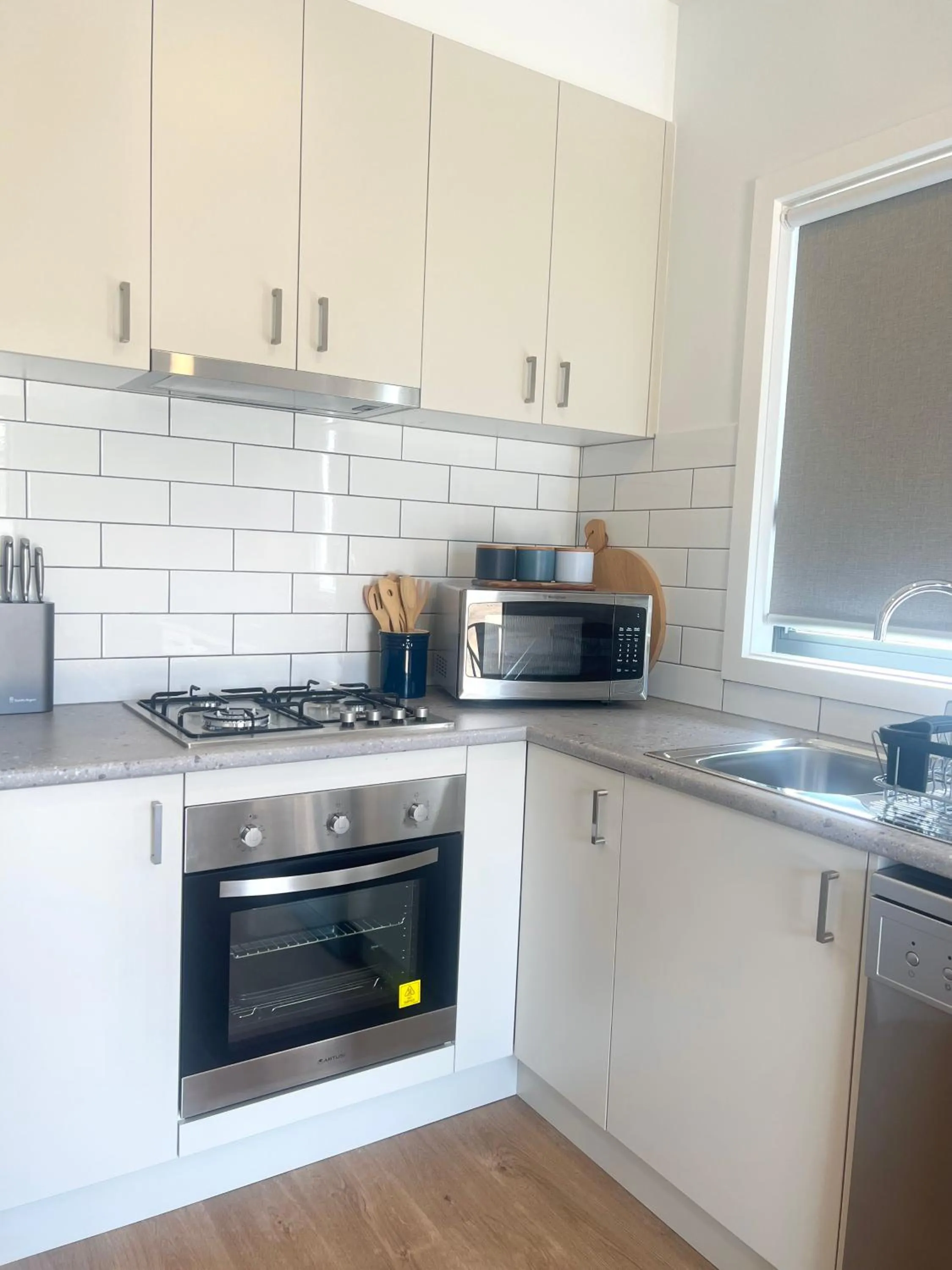 Kitchen or kitchenette in Bundalong Villas