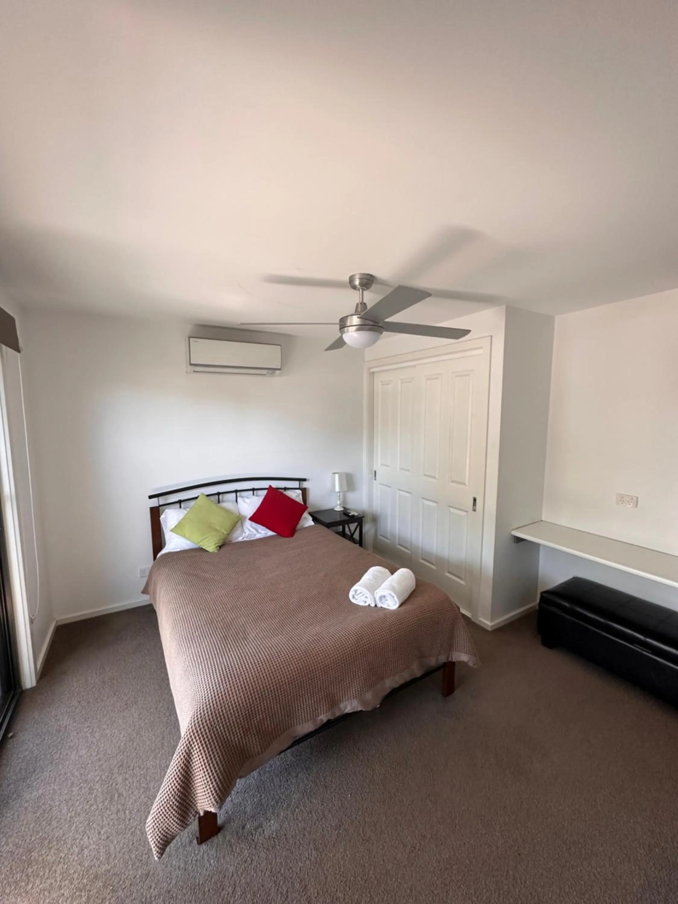 Bedroom, Bed in Bundalong Villas