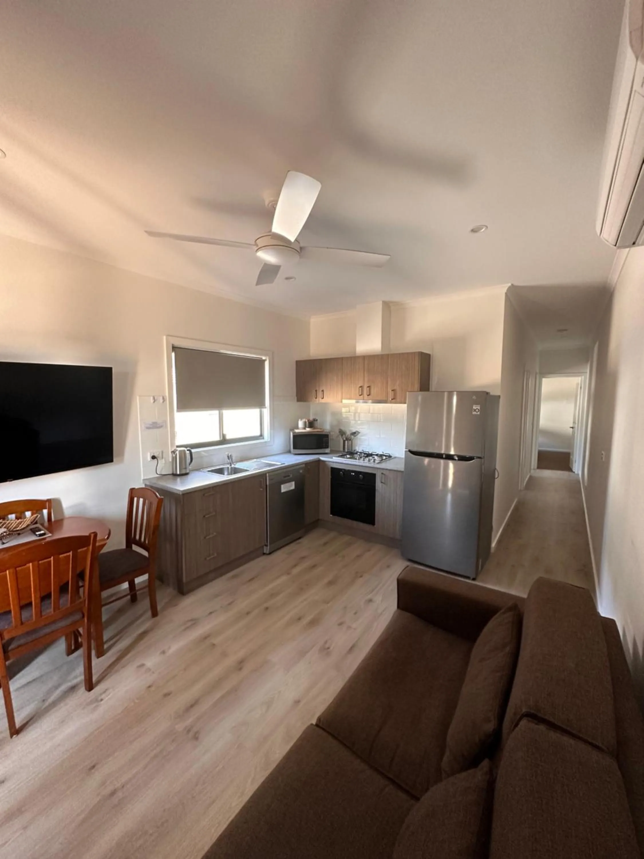 Kitchen or kitchenette in Bundalong Villas