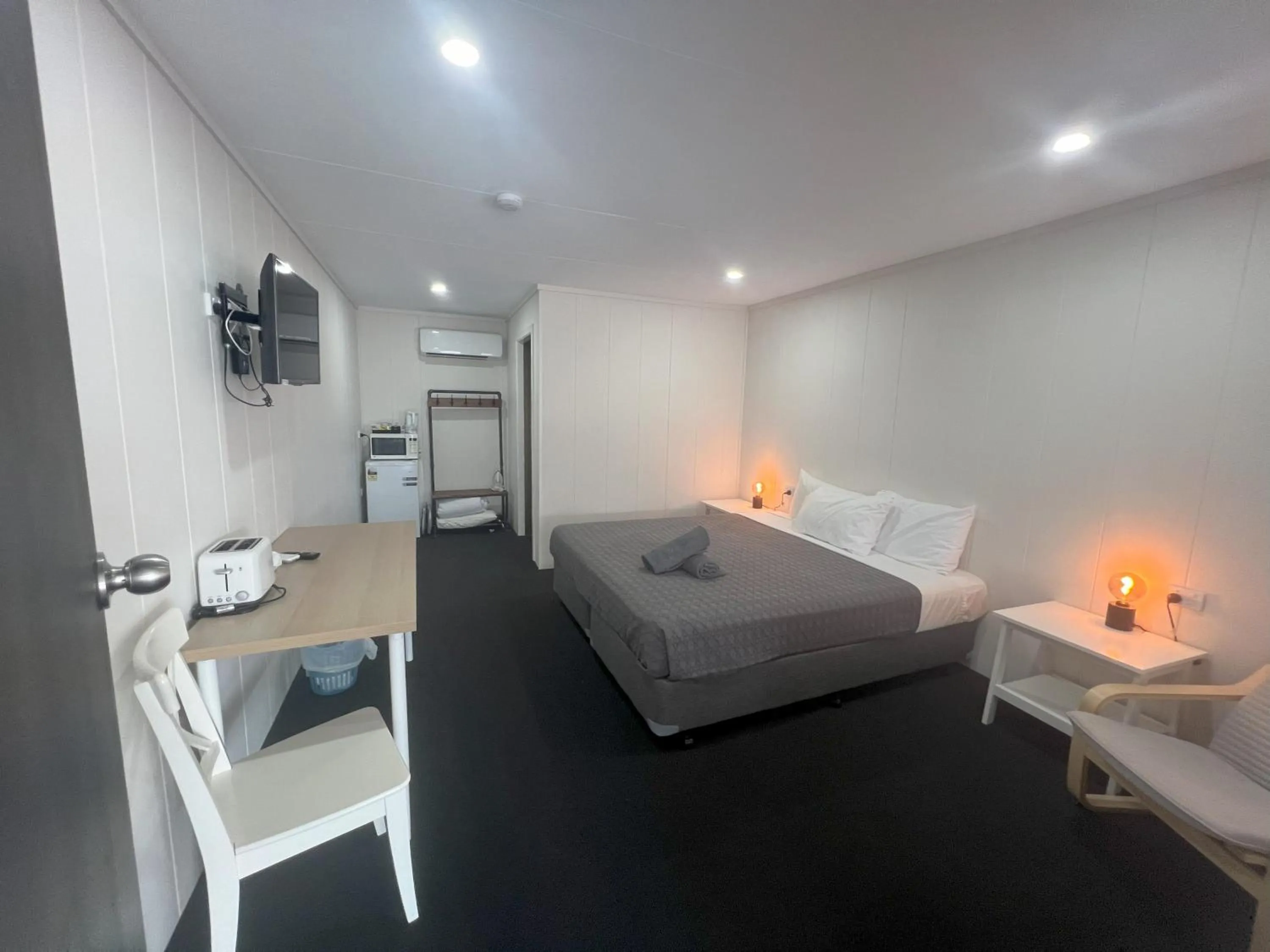 Bed in Abajaz Motor Inn