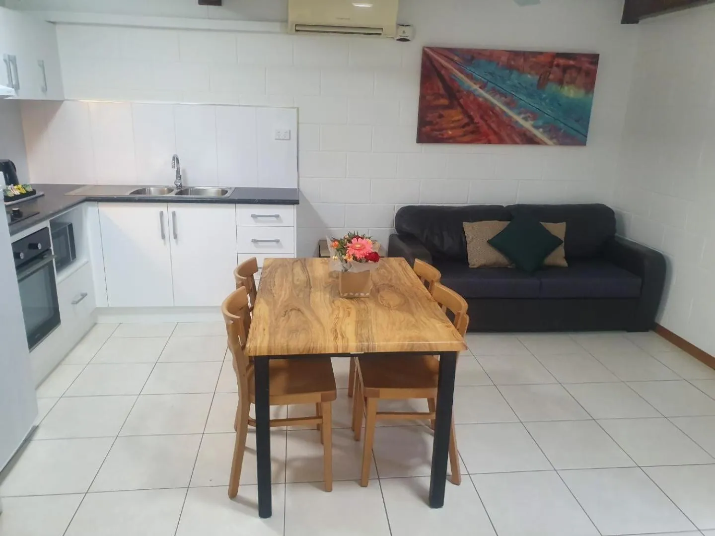 Kitchen or kitchenette in Ocean Breeze Units