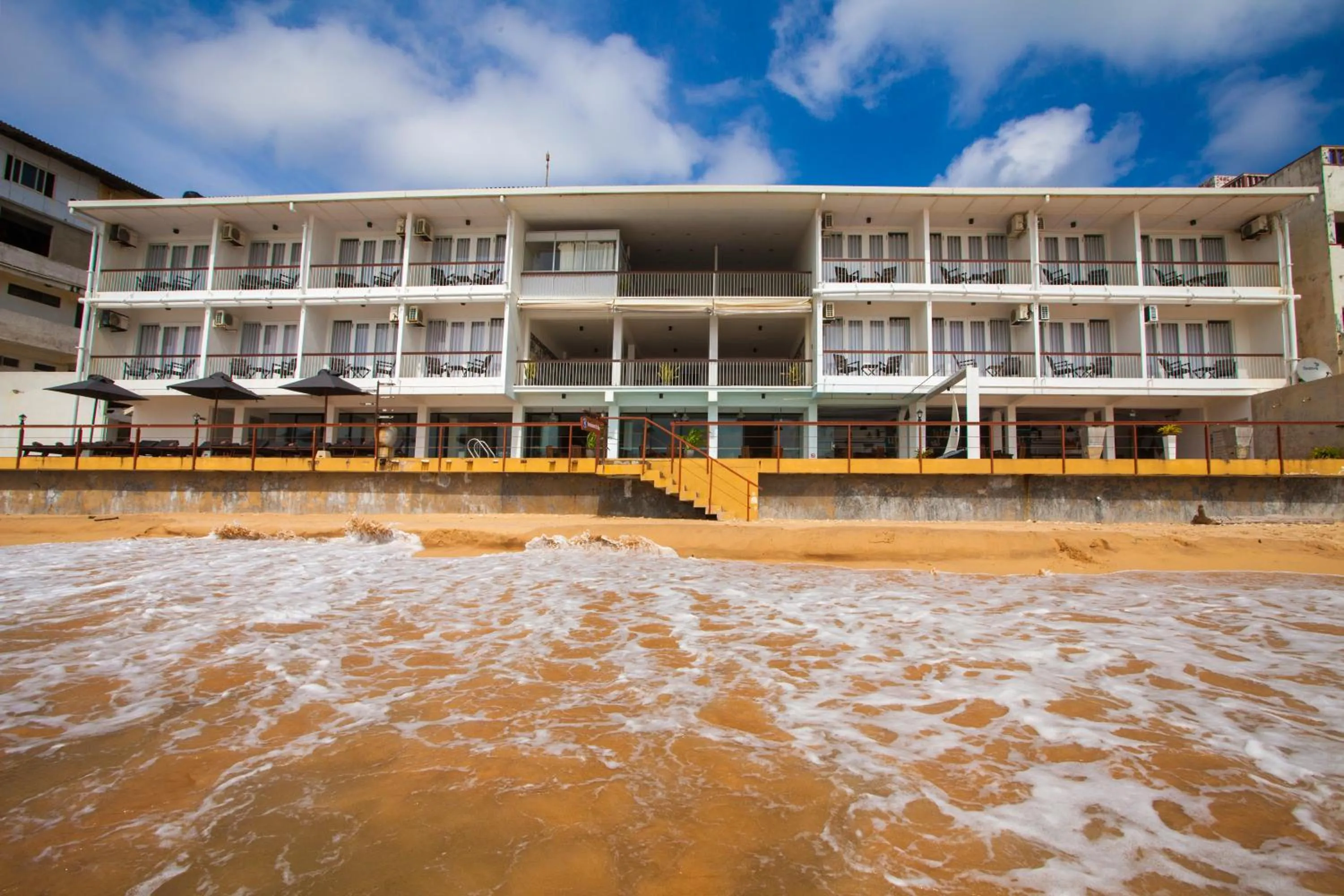 Property building in Coral Rock by Bansei