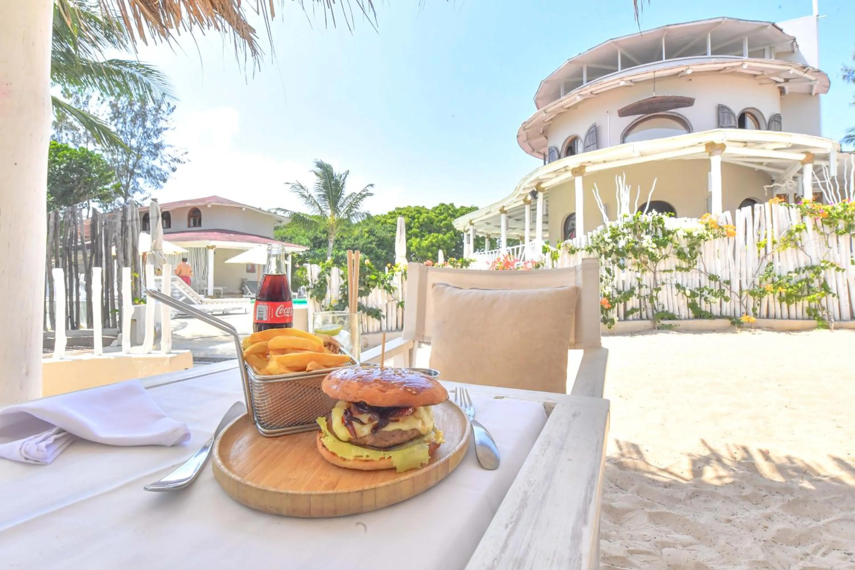 Restaurant/places to eat in Kobe Suite Resort