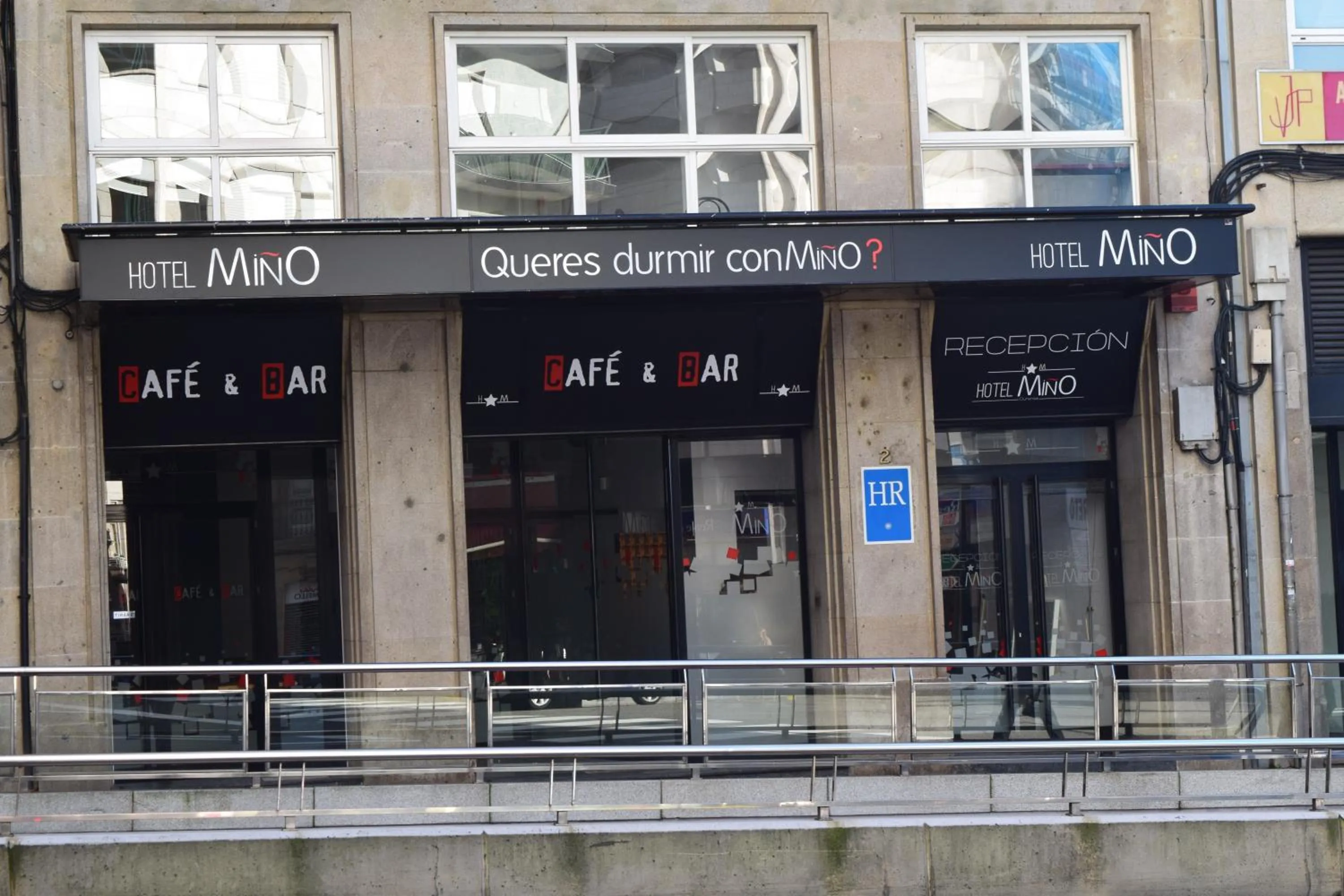 Facade/entrance in Hotel Miño