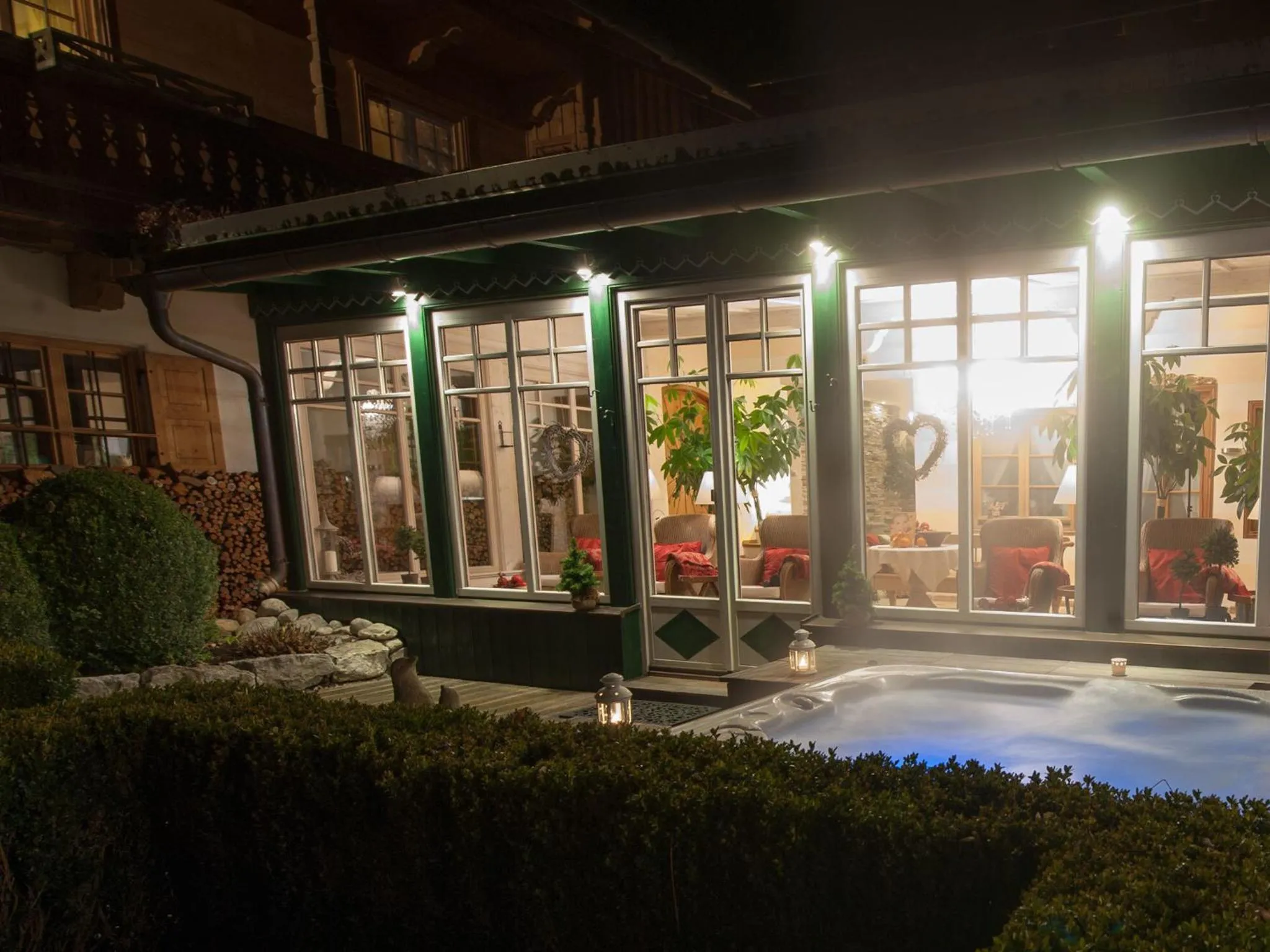 Swimming pool in Landhaus Benediktenhof