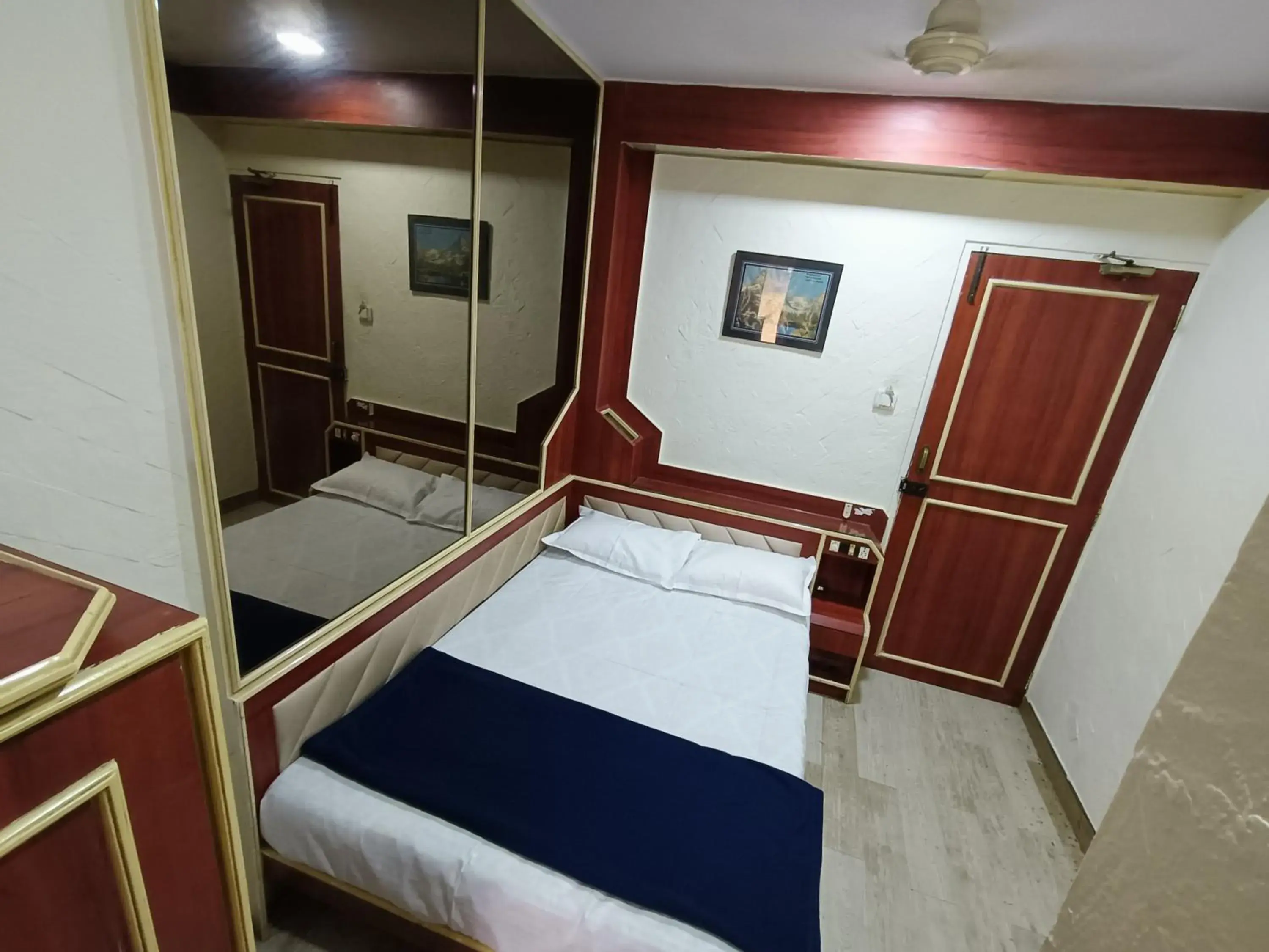 Hotel Platinum Residency Colaba Hotel Platinum Residency Colaba