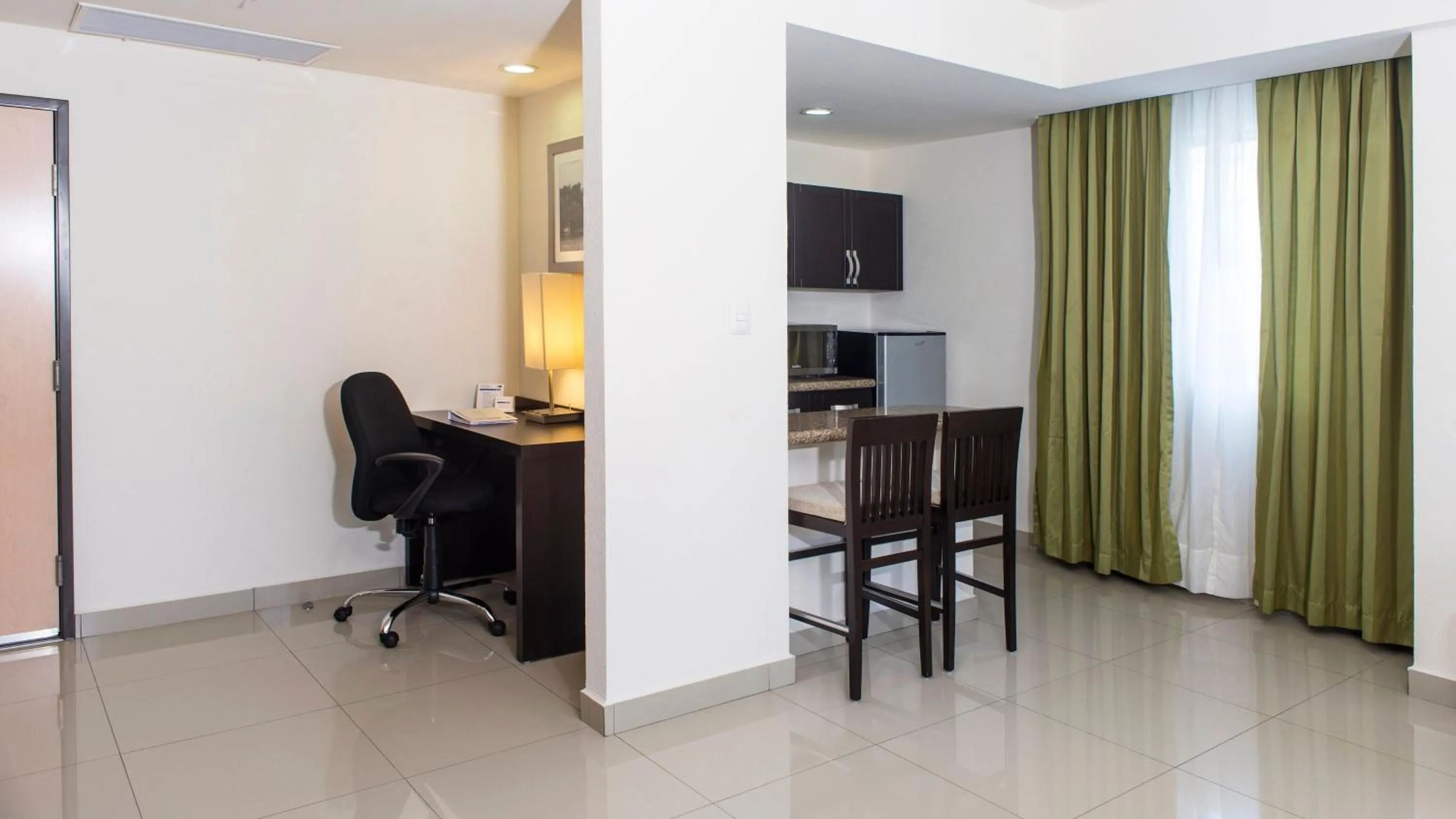 Bedroom in Holiday Inn Express Xalapa by IHG