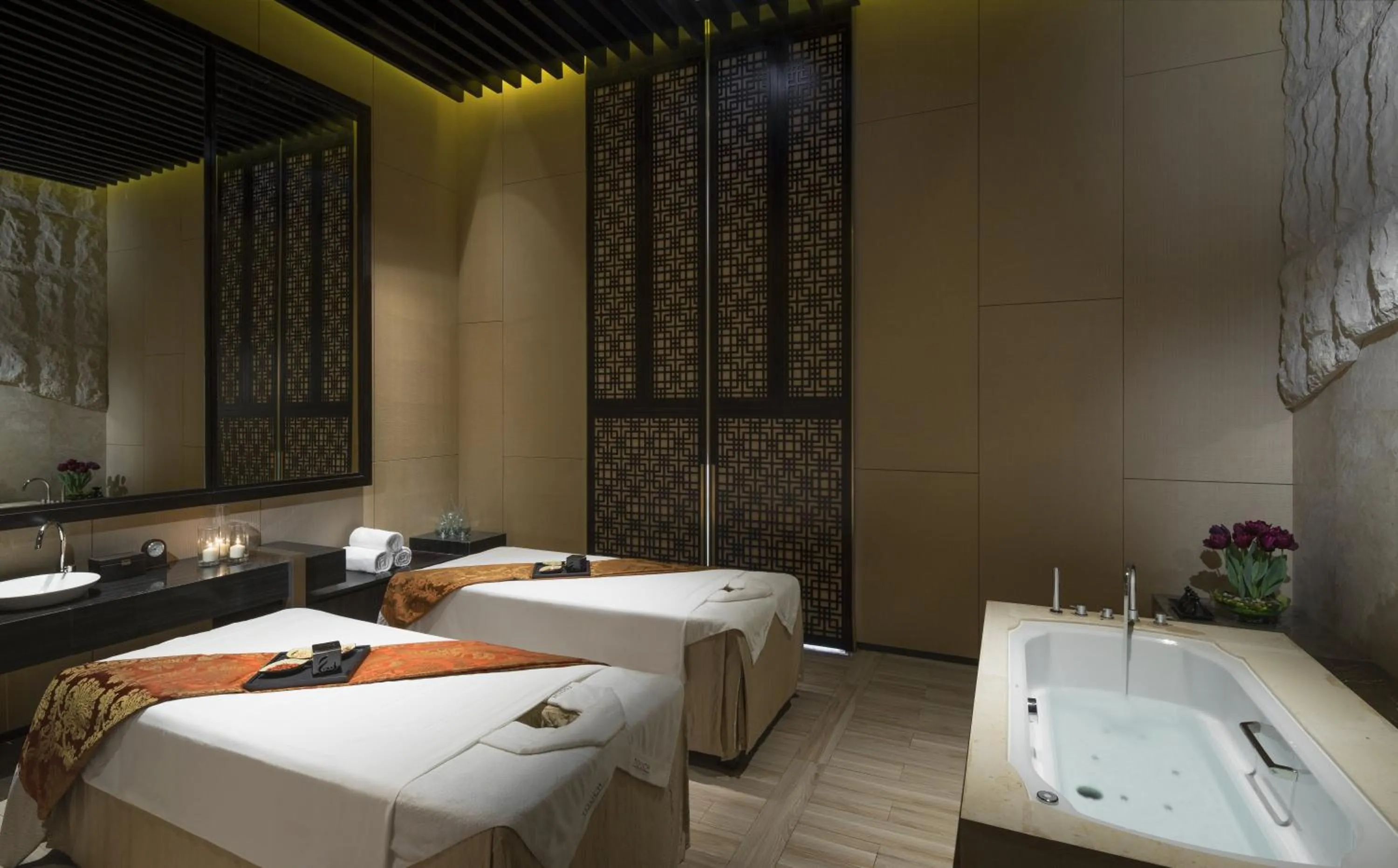 Spa and wellness centre/facilities, Bed in HUALUXE Hotels & Resorts Nanchang High-Tech Zone, an IHG Hotel