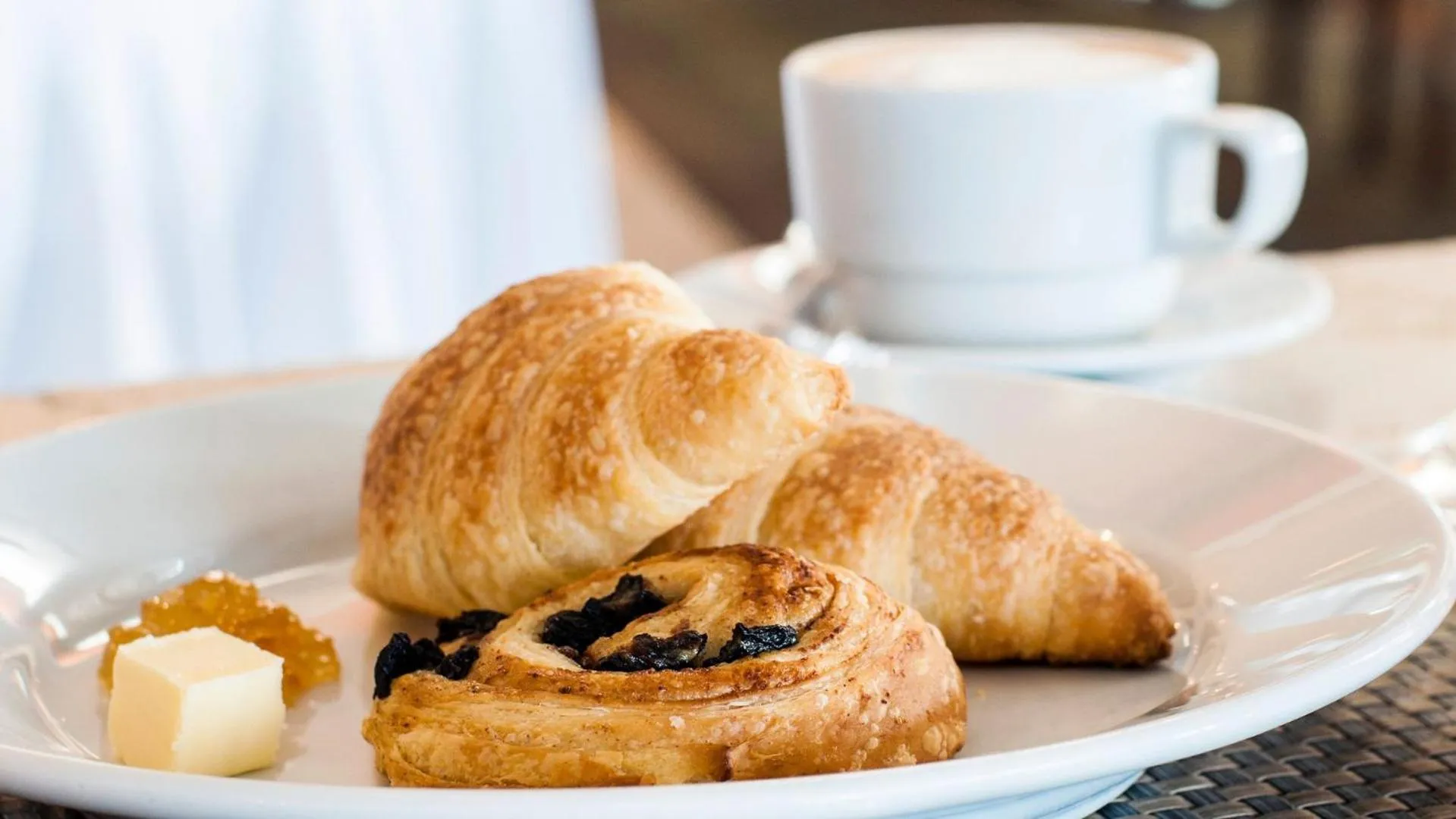 Breakfast in Hotel Plaza Palmeras