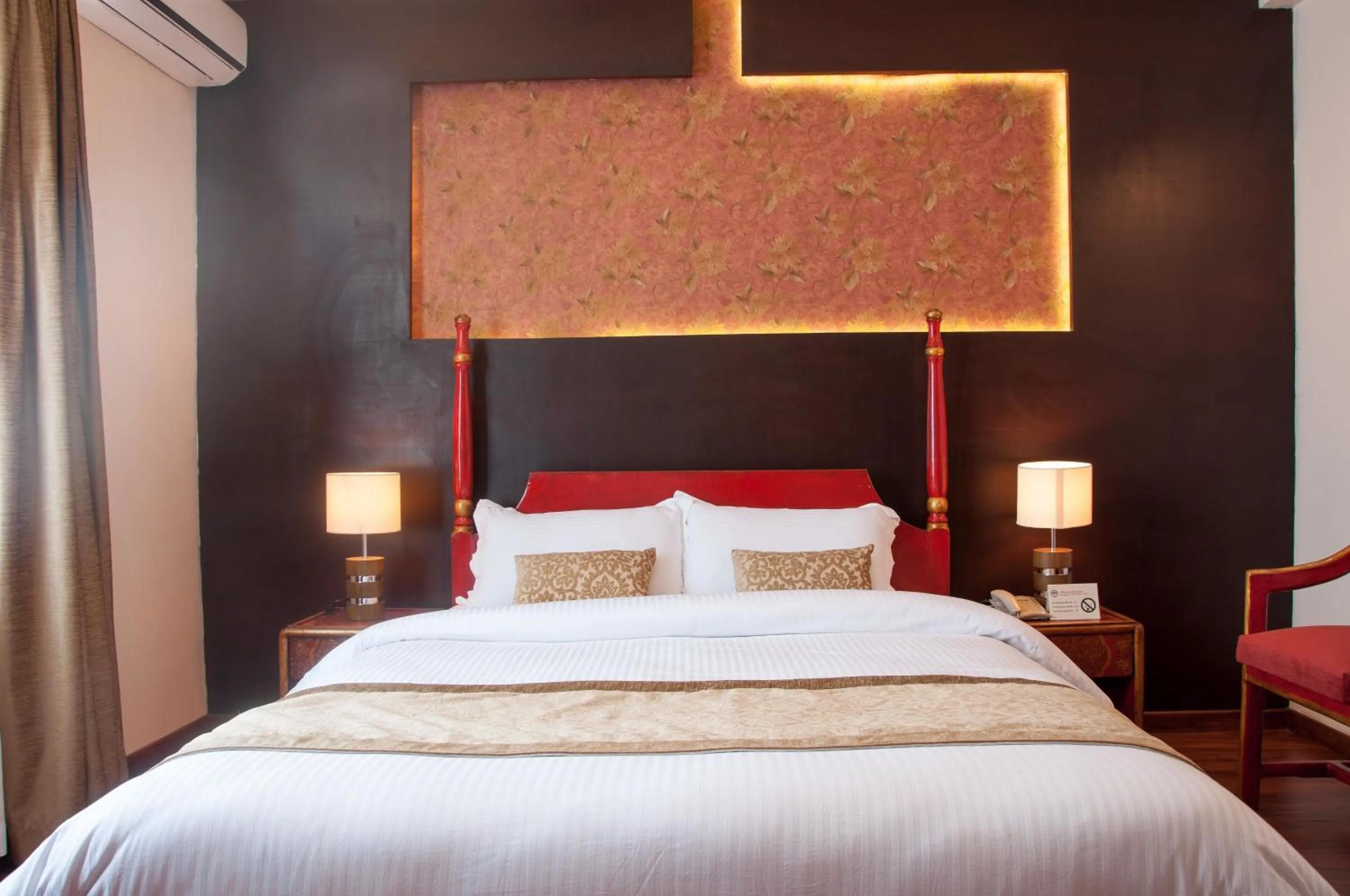 Photo of the whole room, Bed in Mandala Boutique Hotel