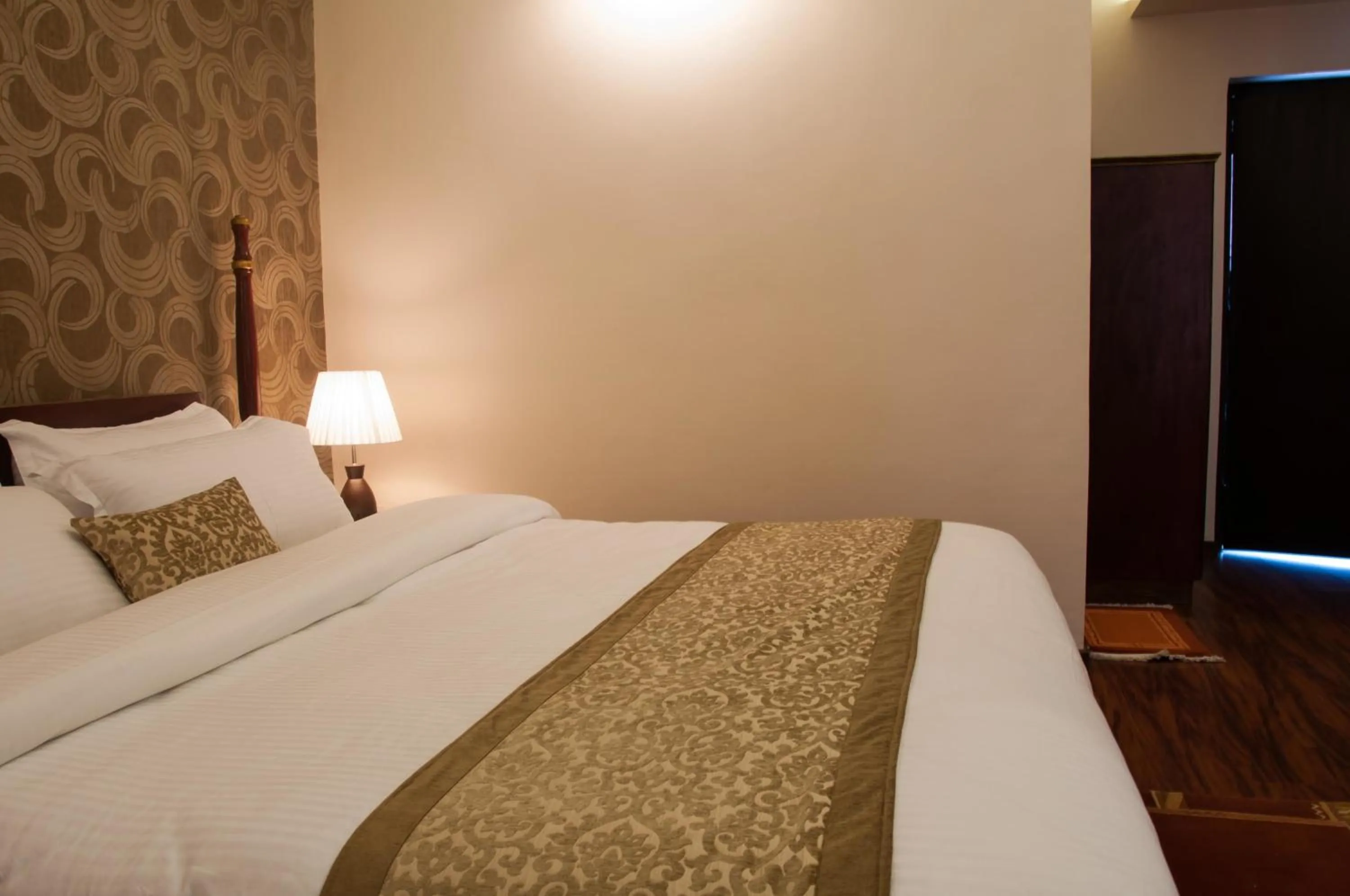 Photo of the whole room, Bed in Mandala Boutique Hotel