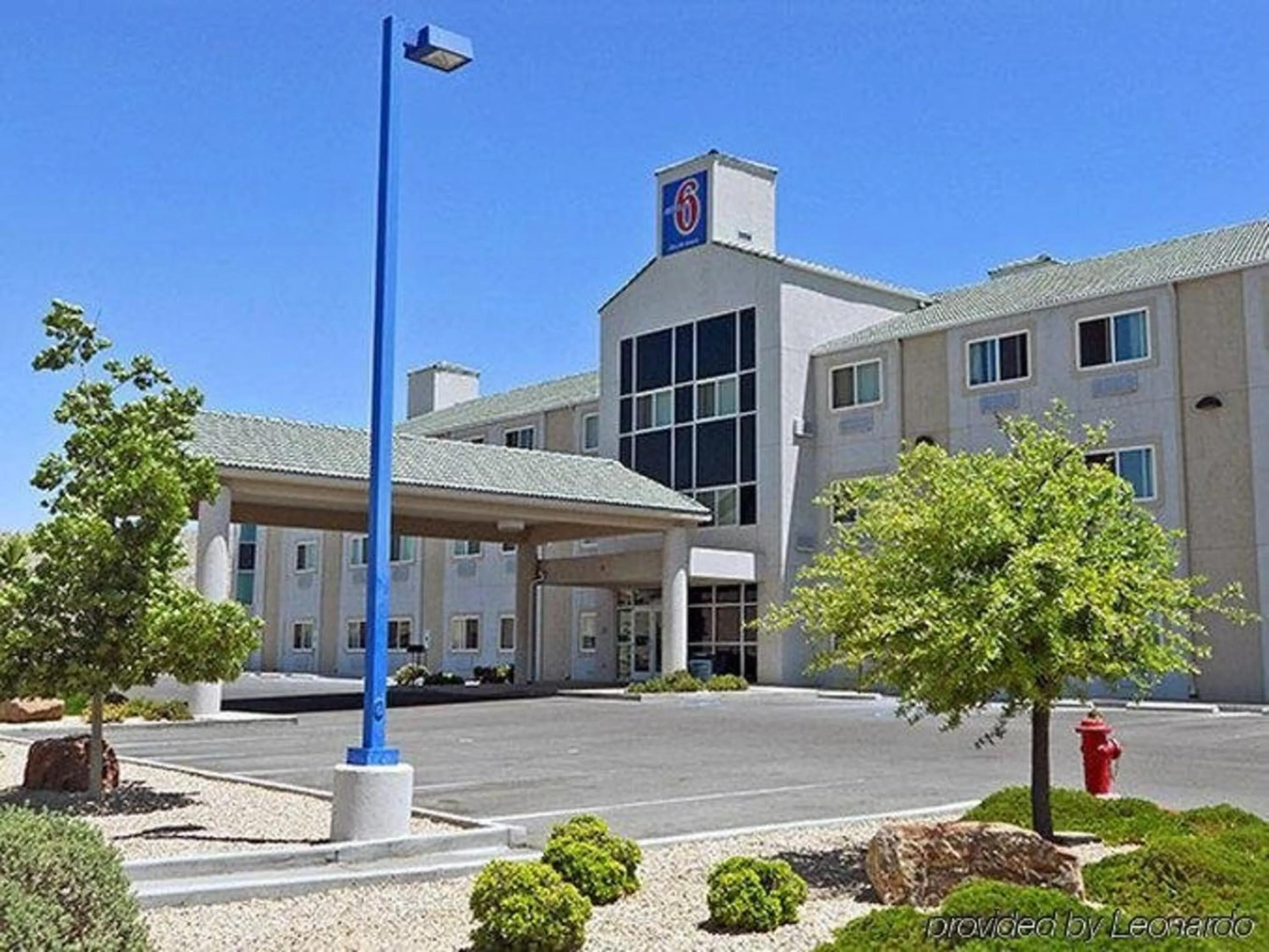 Property building in Studio 6 Las Cruces, NM Telshor