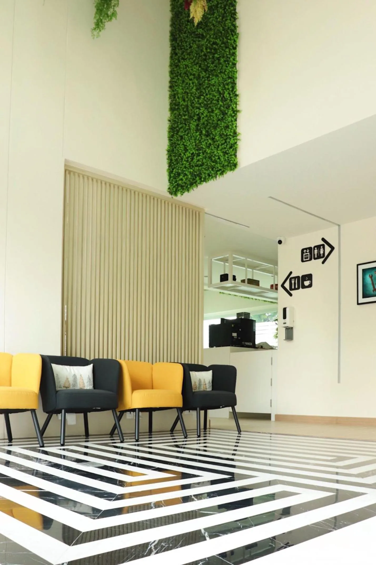 Lobby or reception in ResT Bangkok Poshtel