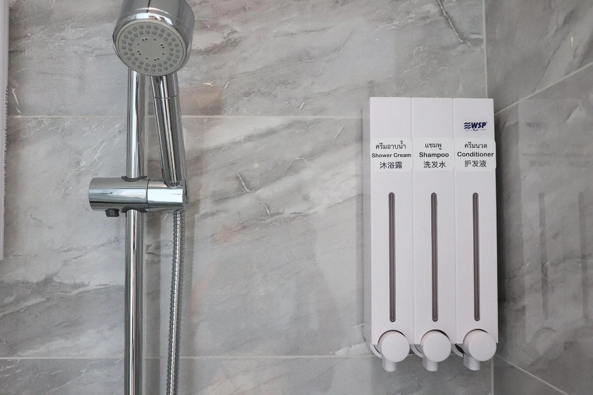 Shower in ResT Bangkok Poshtel