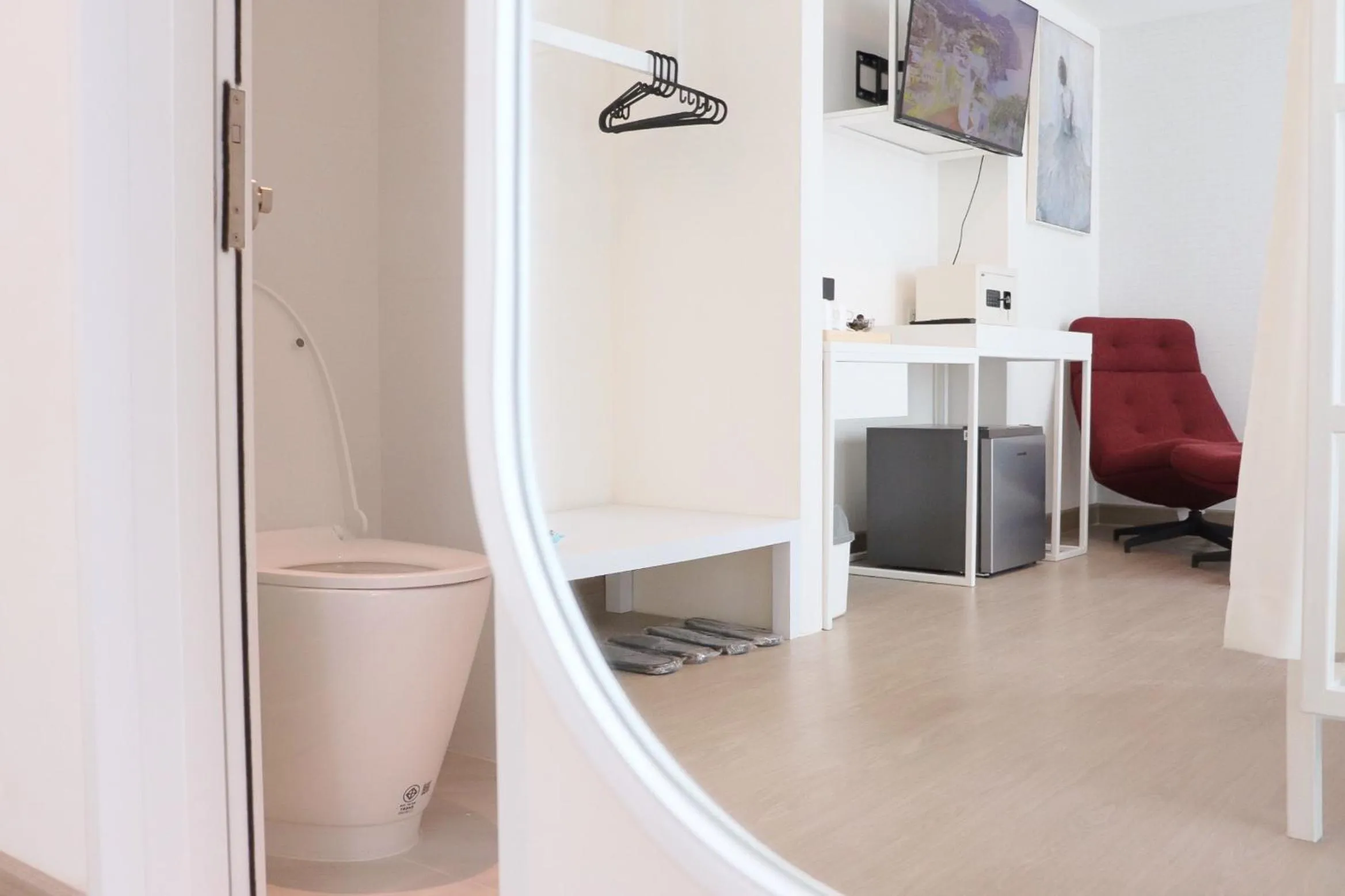 Photo of the whole room in ResT Bangkok Poshtel