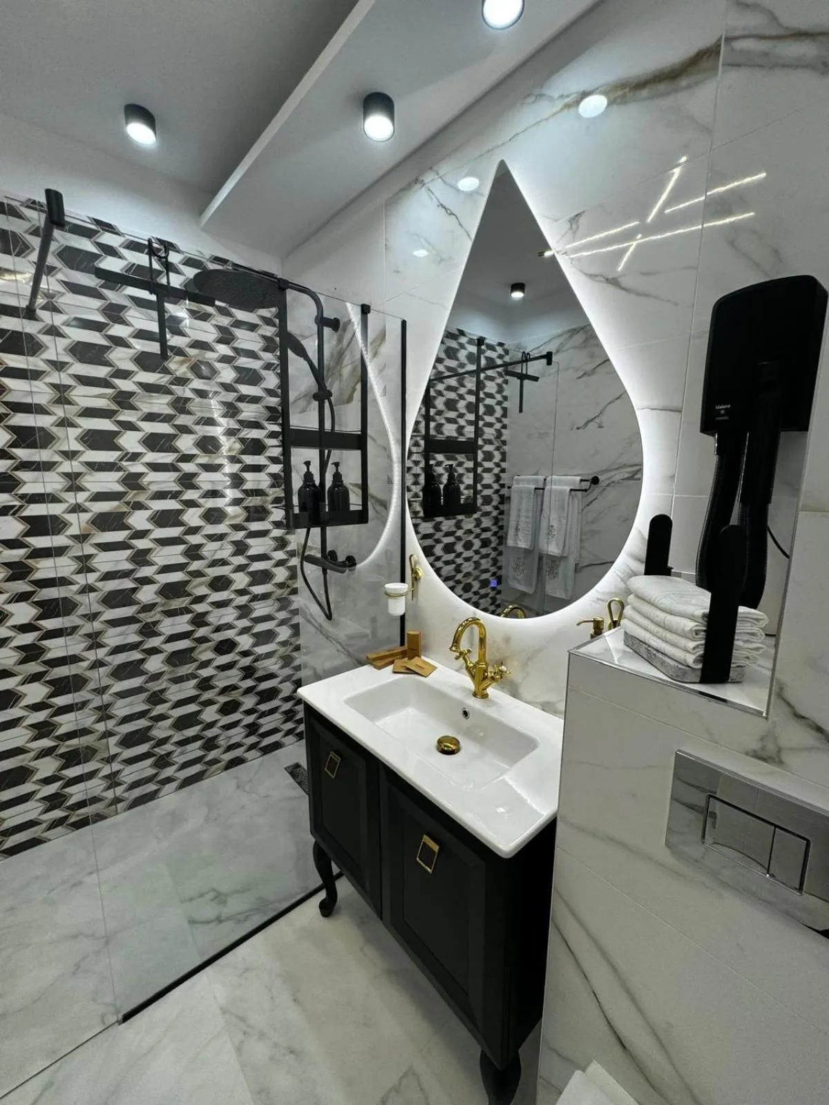 Bathroom in Studio Bianca in complex Sea On Mamaia Nord