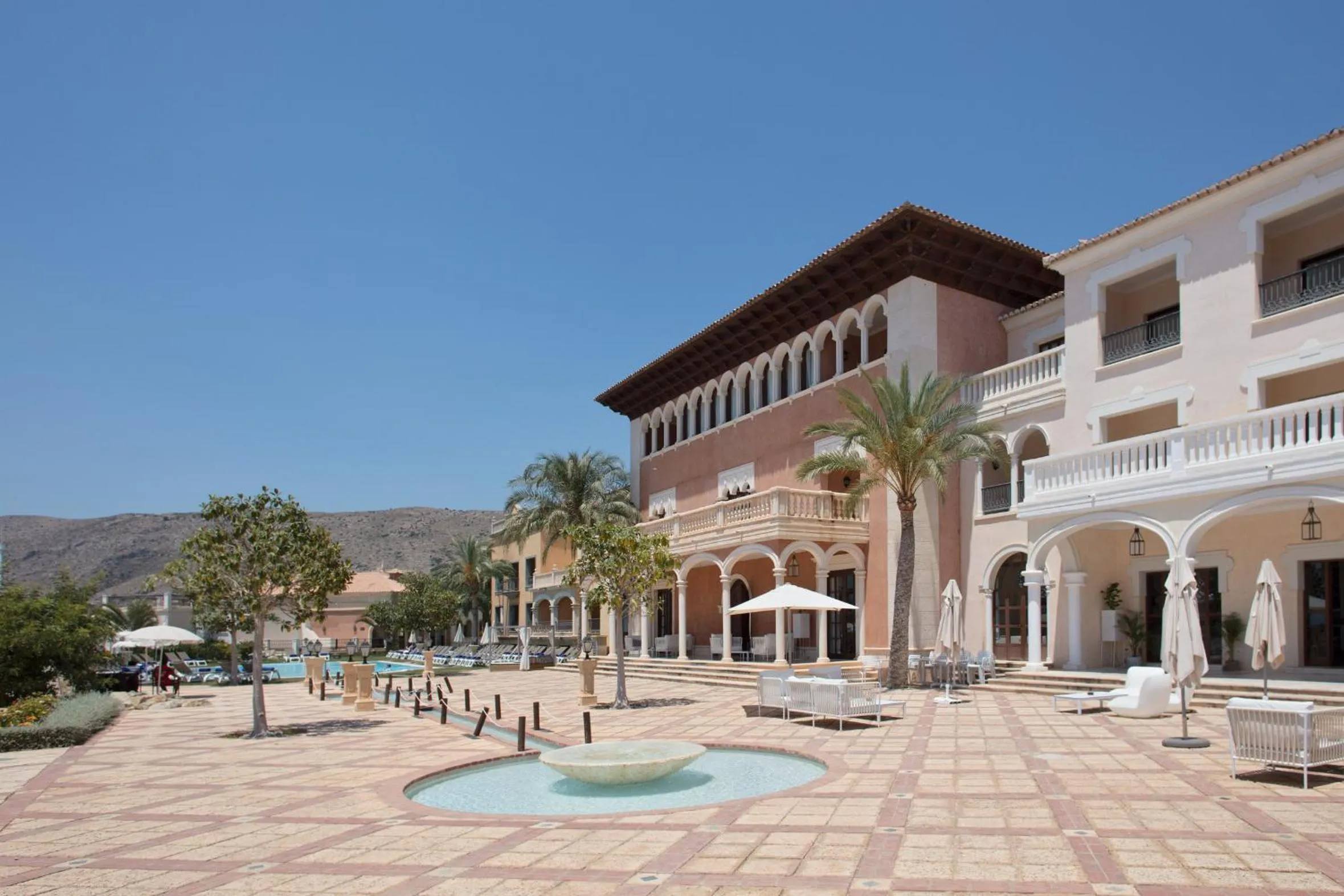 Patio in The Level at Meliá Villaitana