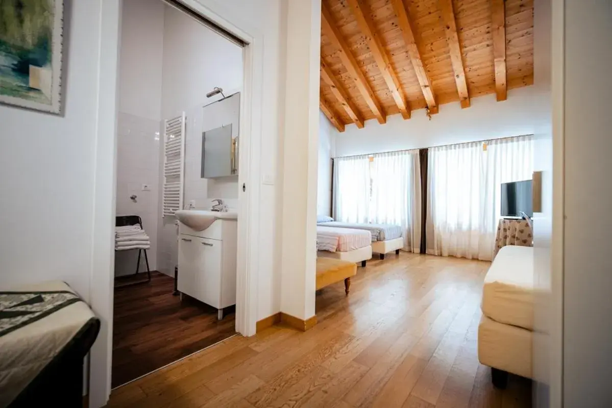 Quadruple Room with Garden View - single occupancy in Country House Due Fiumi Quadruple Room with Garden View - single occupancy in Country House Due Fiumi