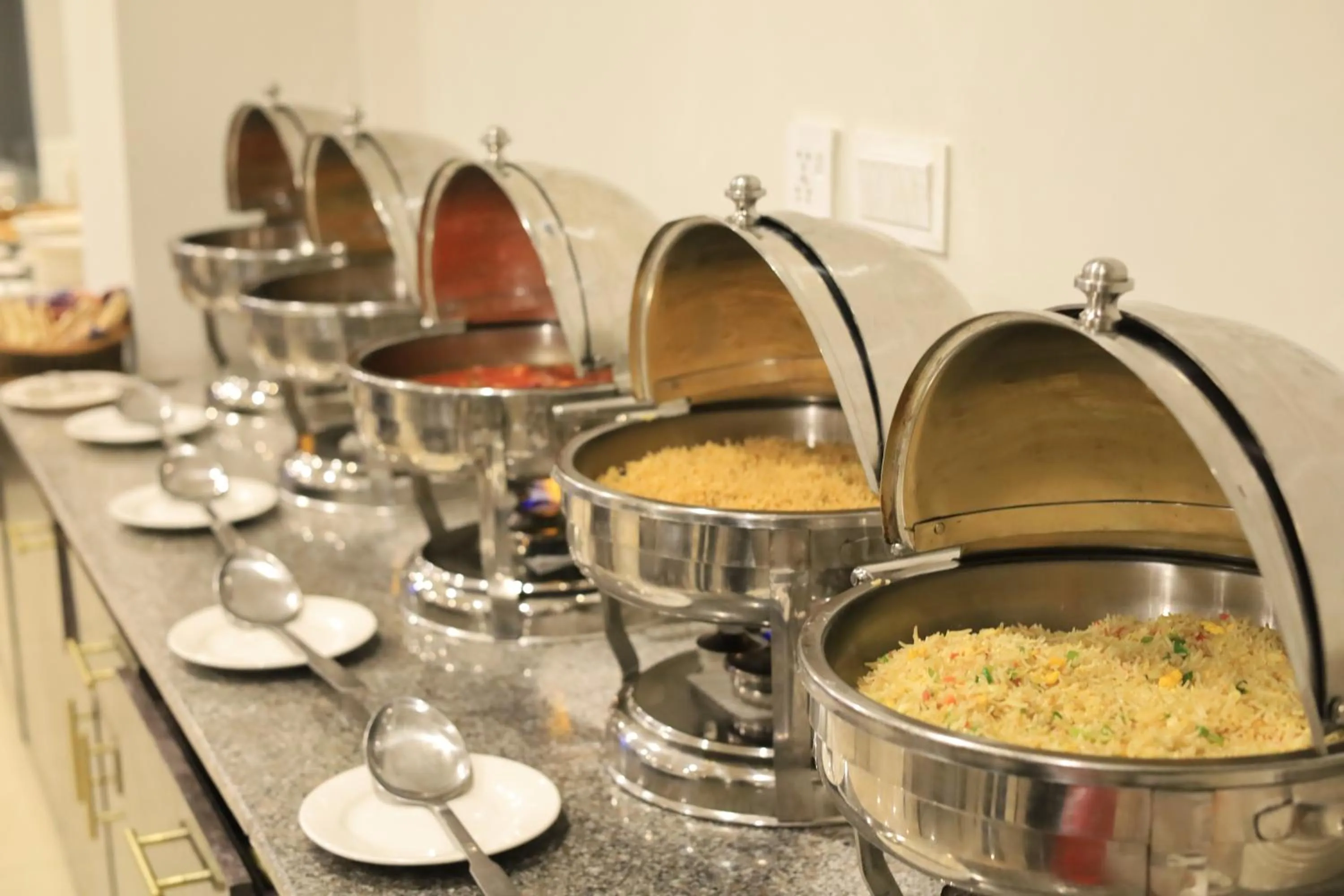 Restaurant/places to eat in Destination Hotel Murree