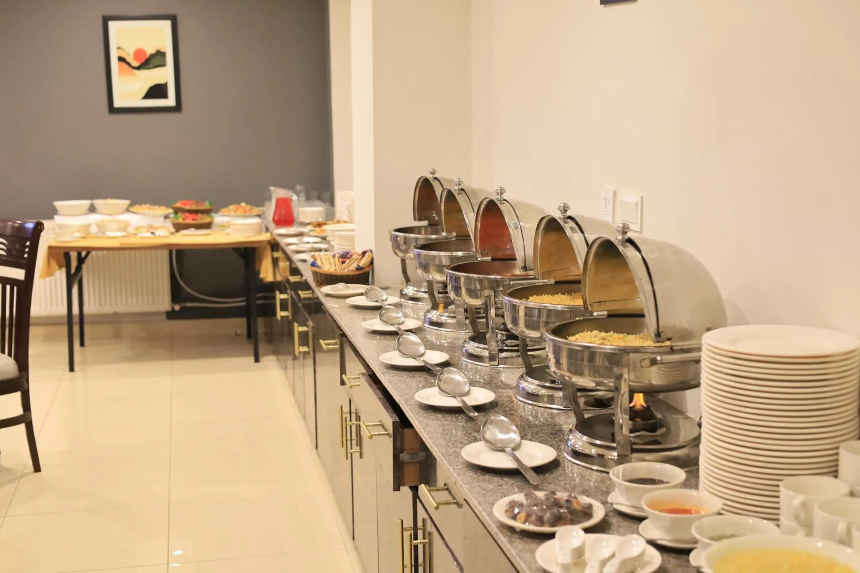 Restaurant/places to eat in Destination Hotel Murree