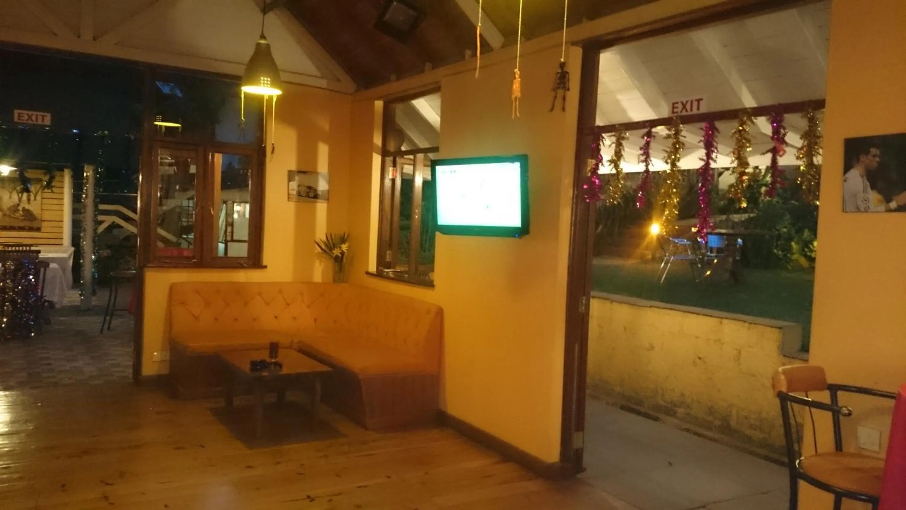 Nightclub / DJ in Hotel Riverview Westlands