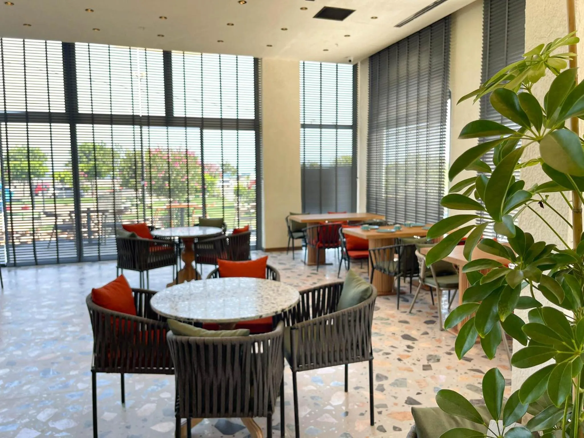 Restaurant/places to eat in Now Boutique Hotel