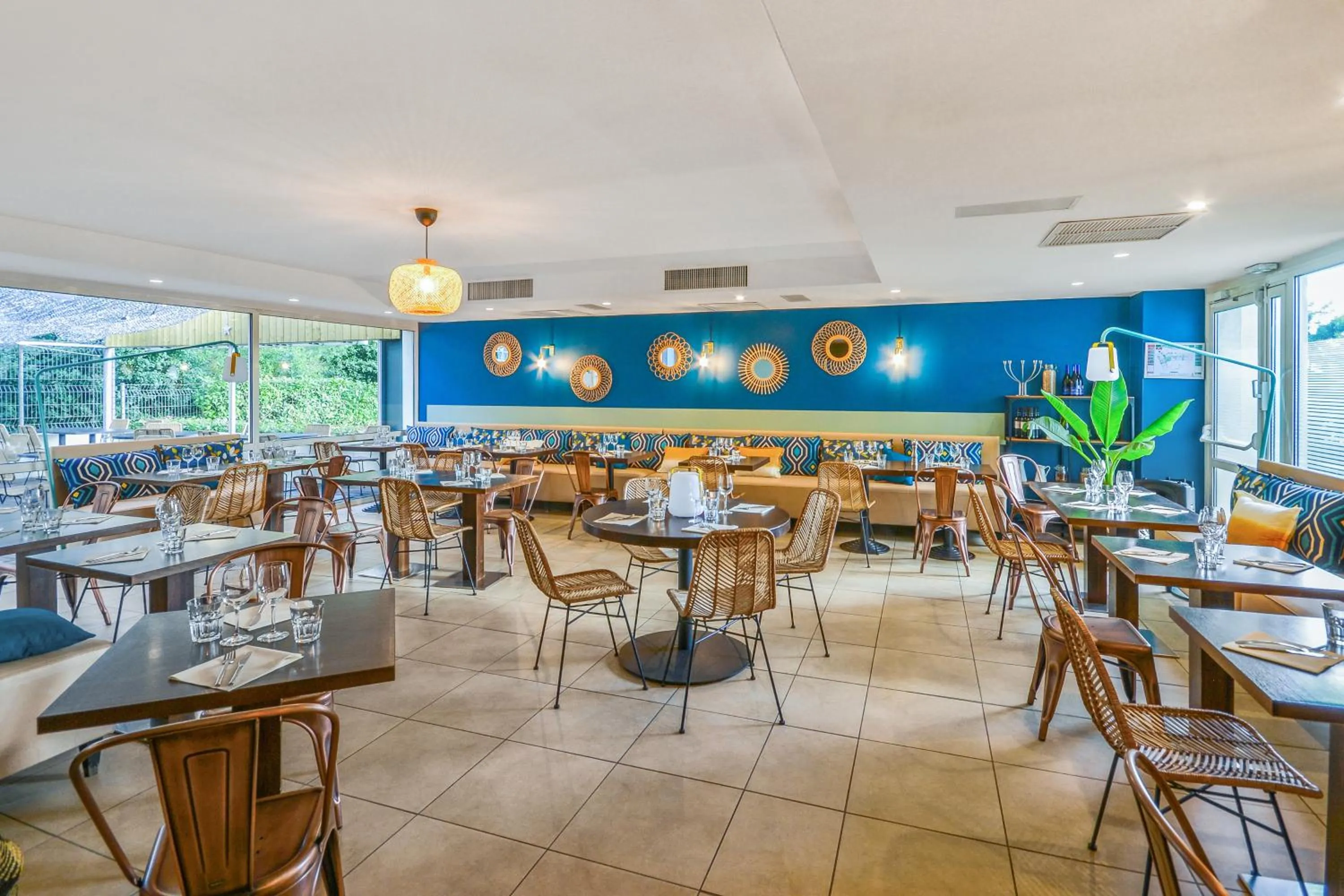 Restaurant/places to eat in Appart'City Confort Montpellier Ovalie II