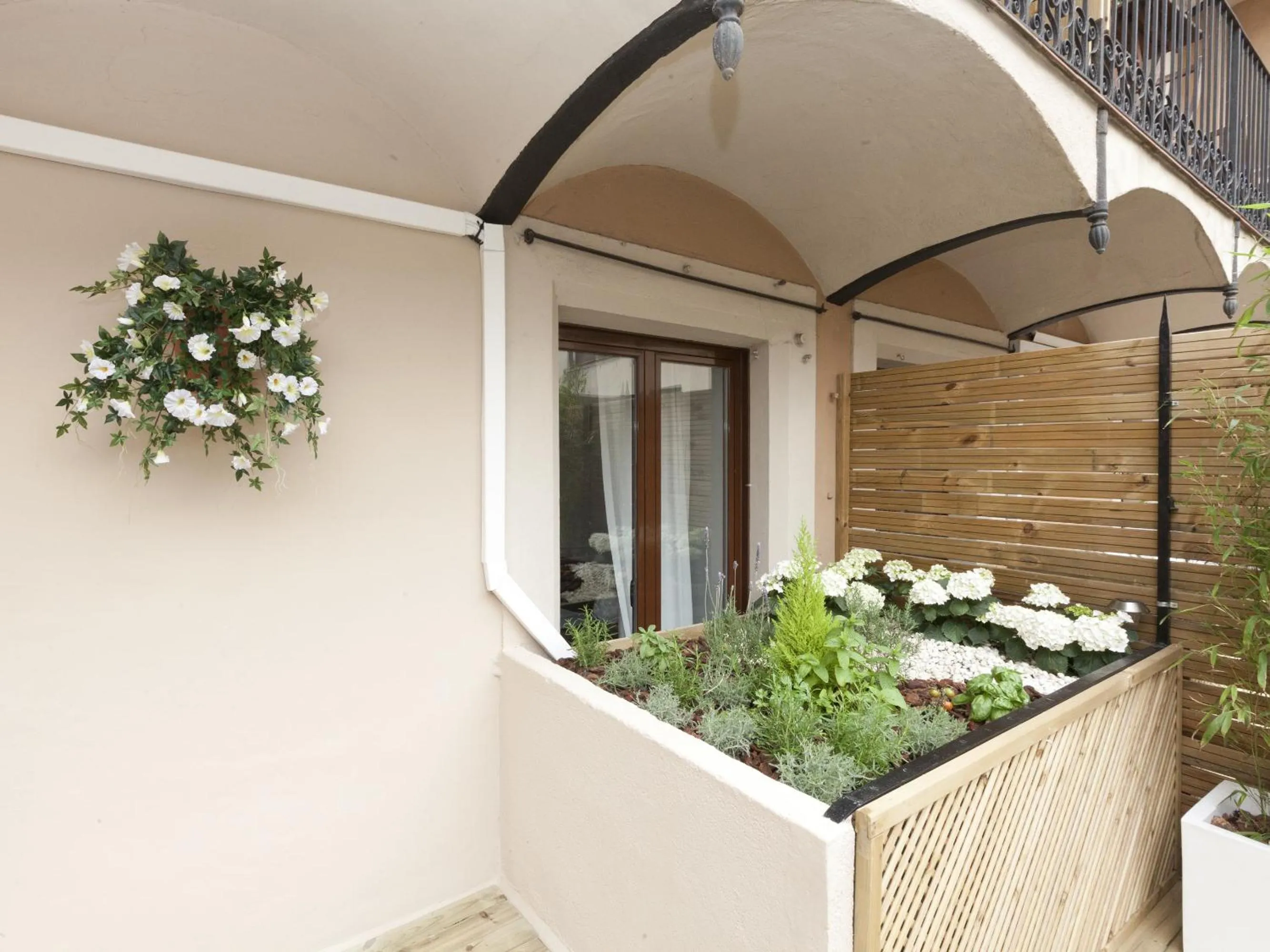 Garden in Happy Apartments