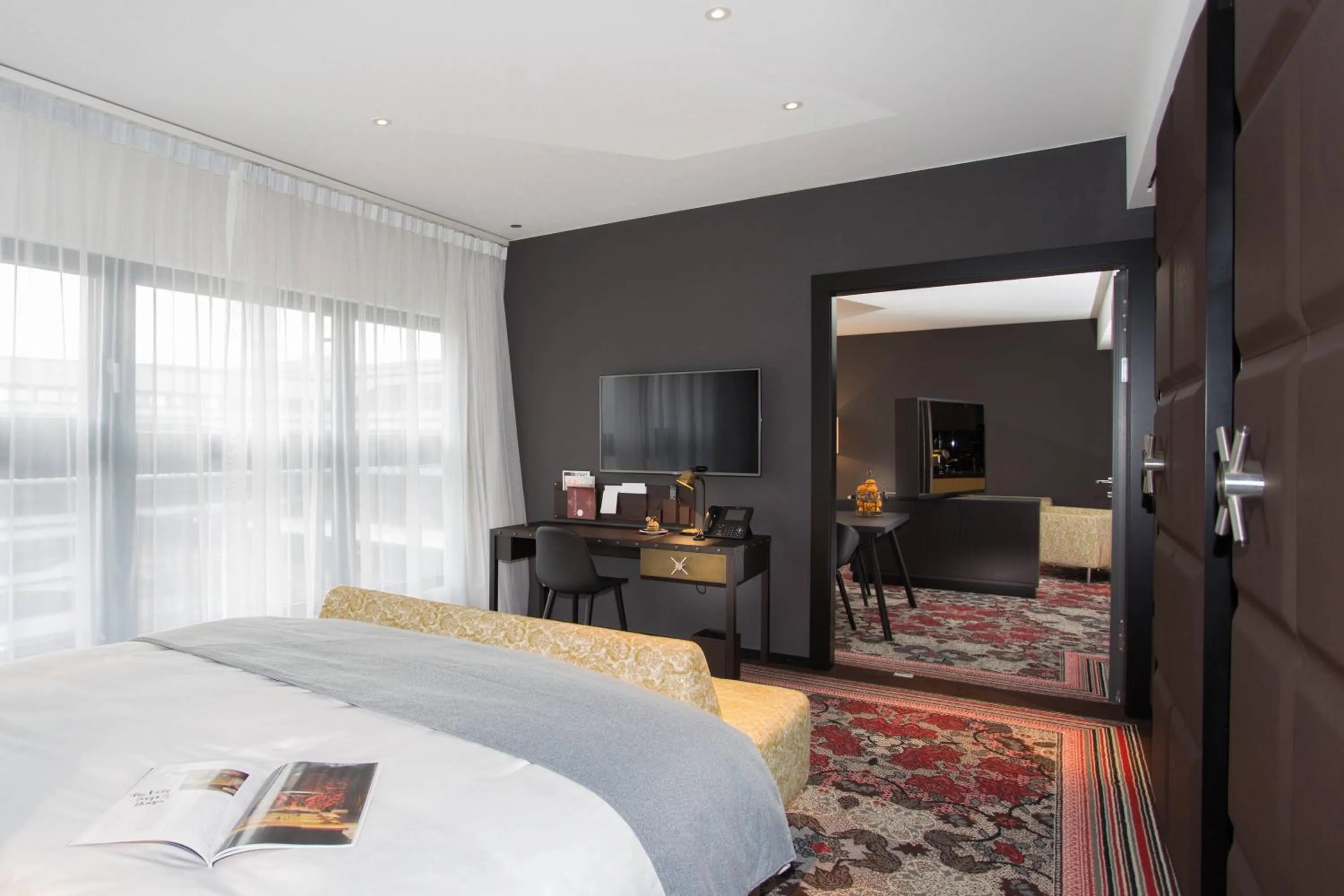 Bedroom, Bed in Kameha Grand Zurich, Autograph Collection