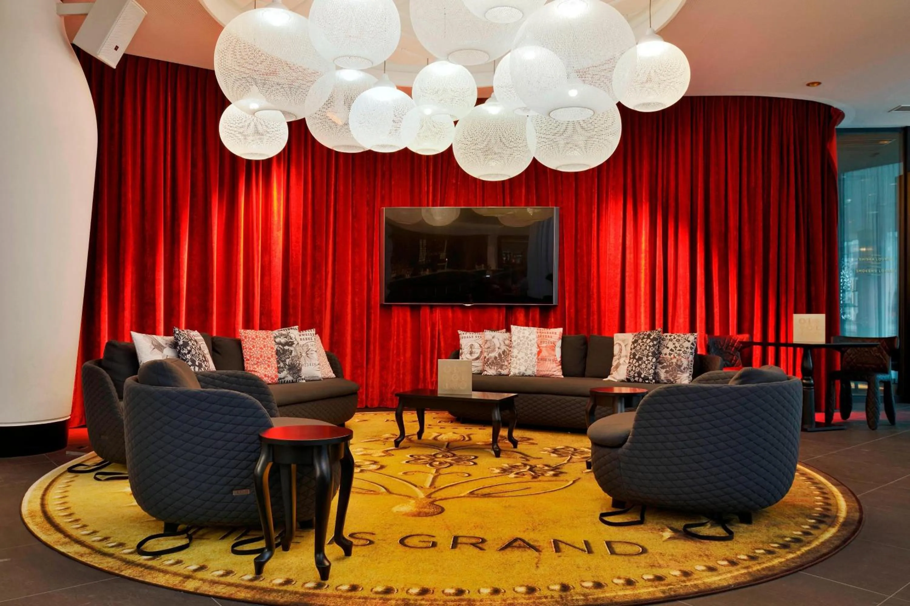 Lounge or bar in Kameha Grand Zurich, Autograph Collection
