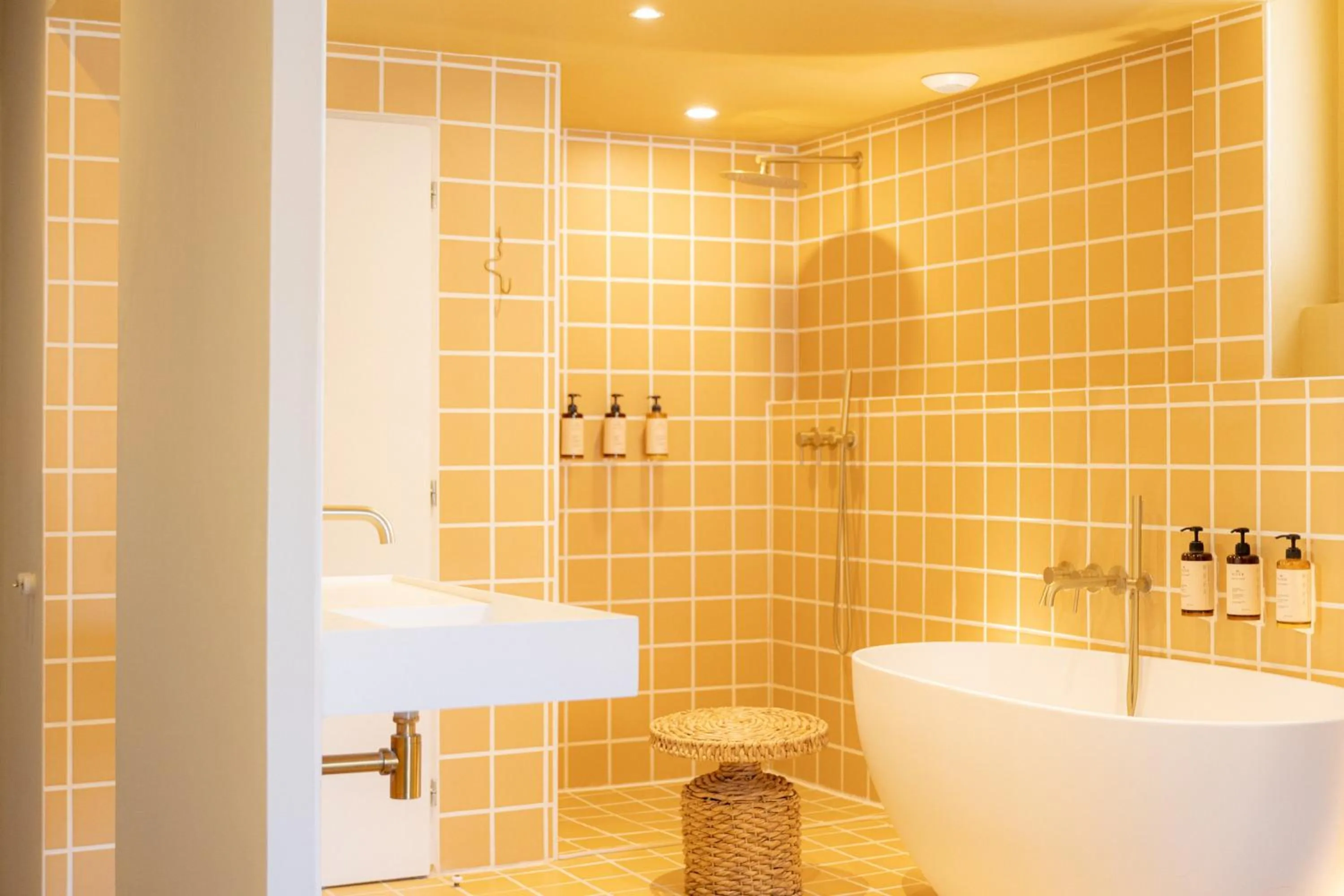 Bathroom in Hotel M Soleil - Montpellier Centre Saint Roch