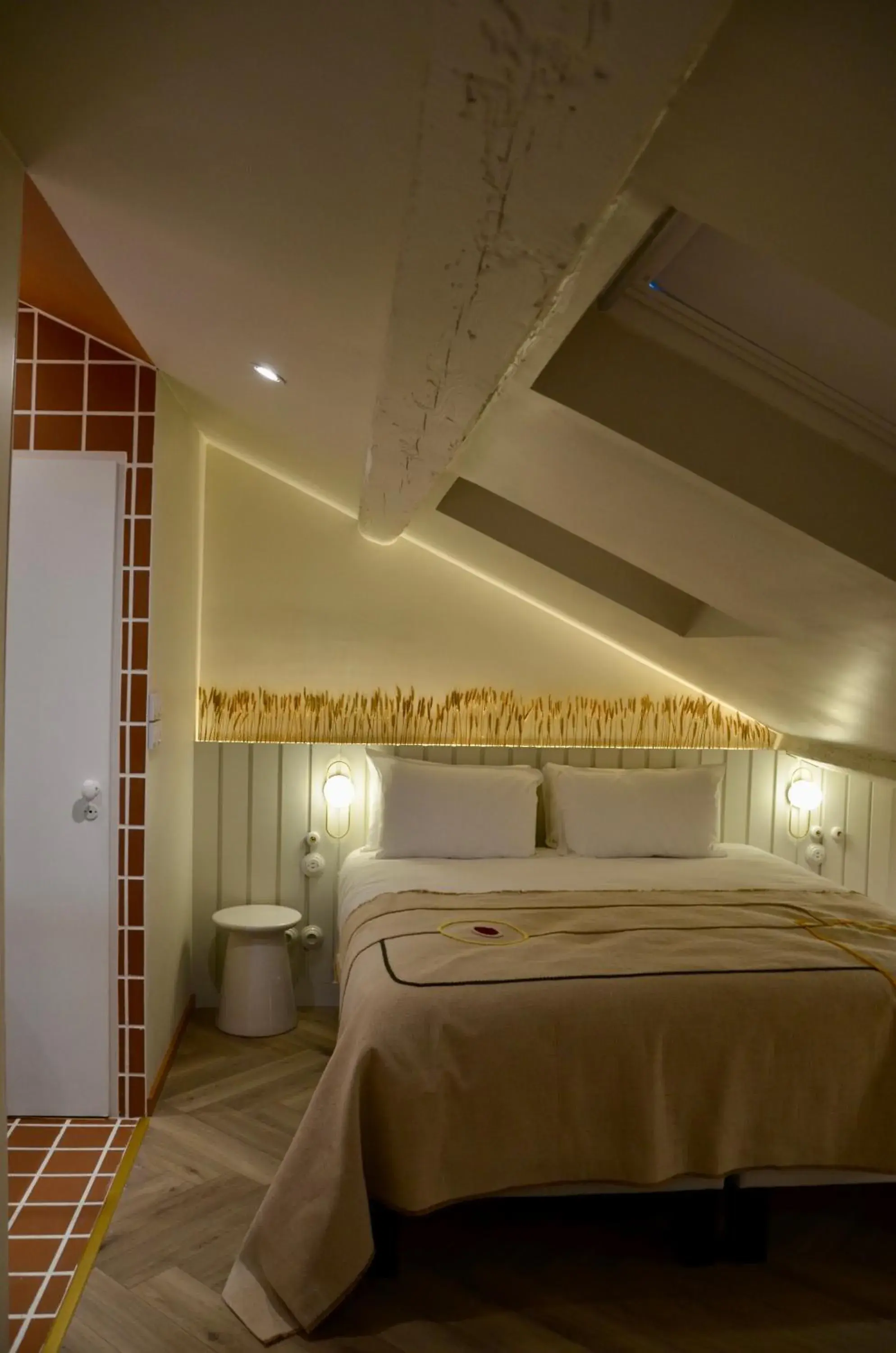 Economy Double Room in Hotel Maison Soleil Economy Double Room in Hotel Maison Soleil