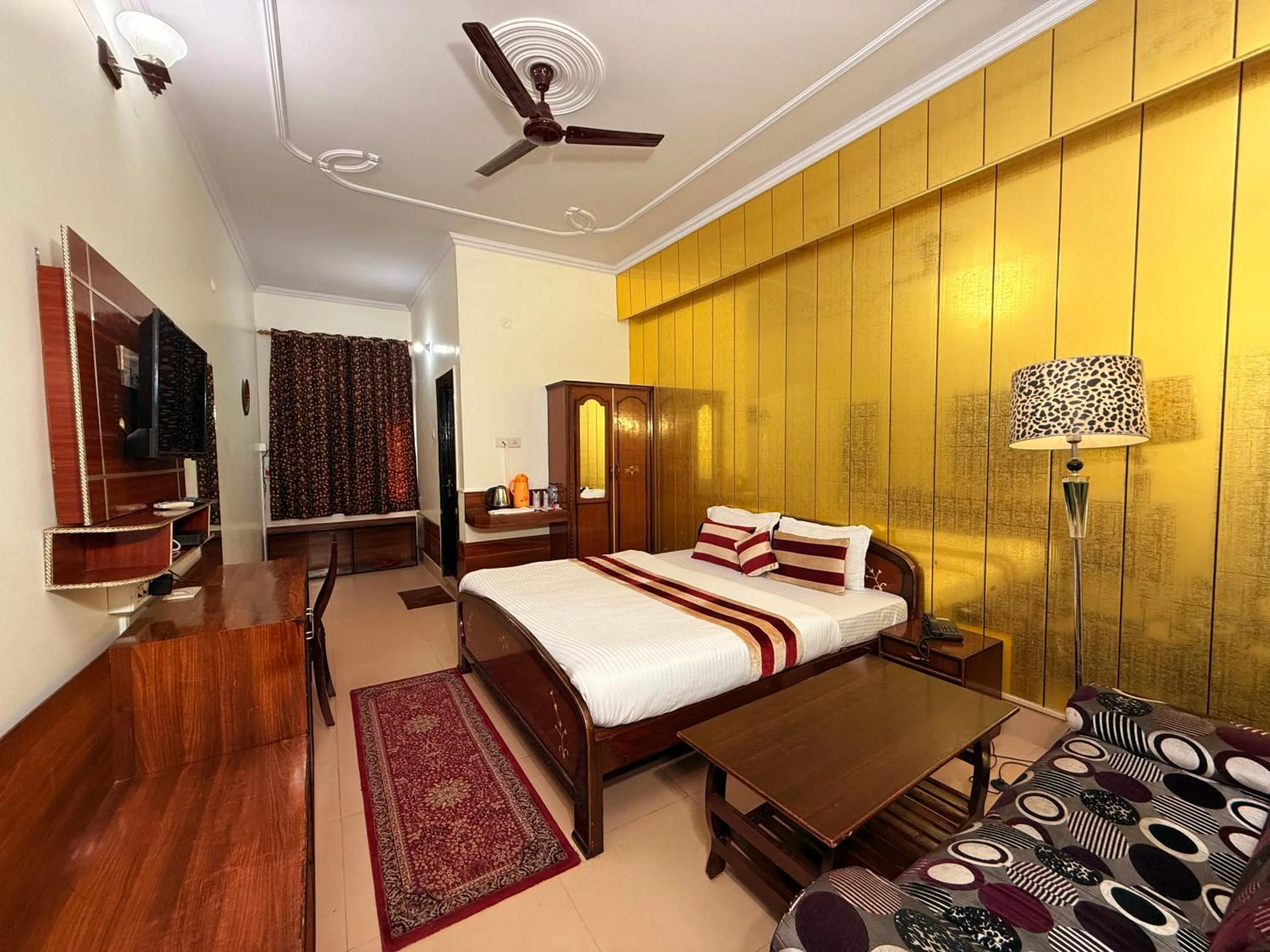 Bedroom, Bed in Hotel Mandakini