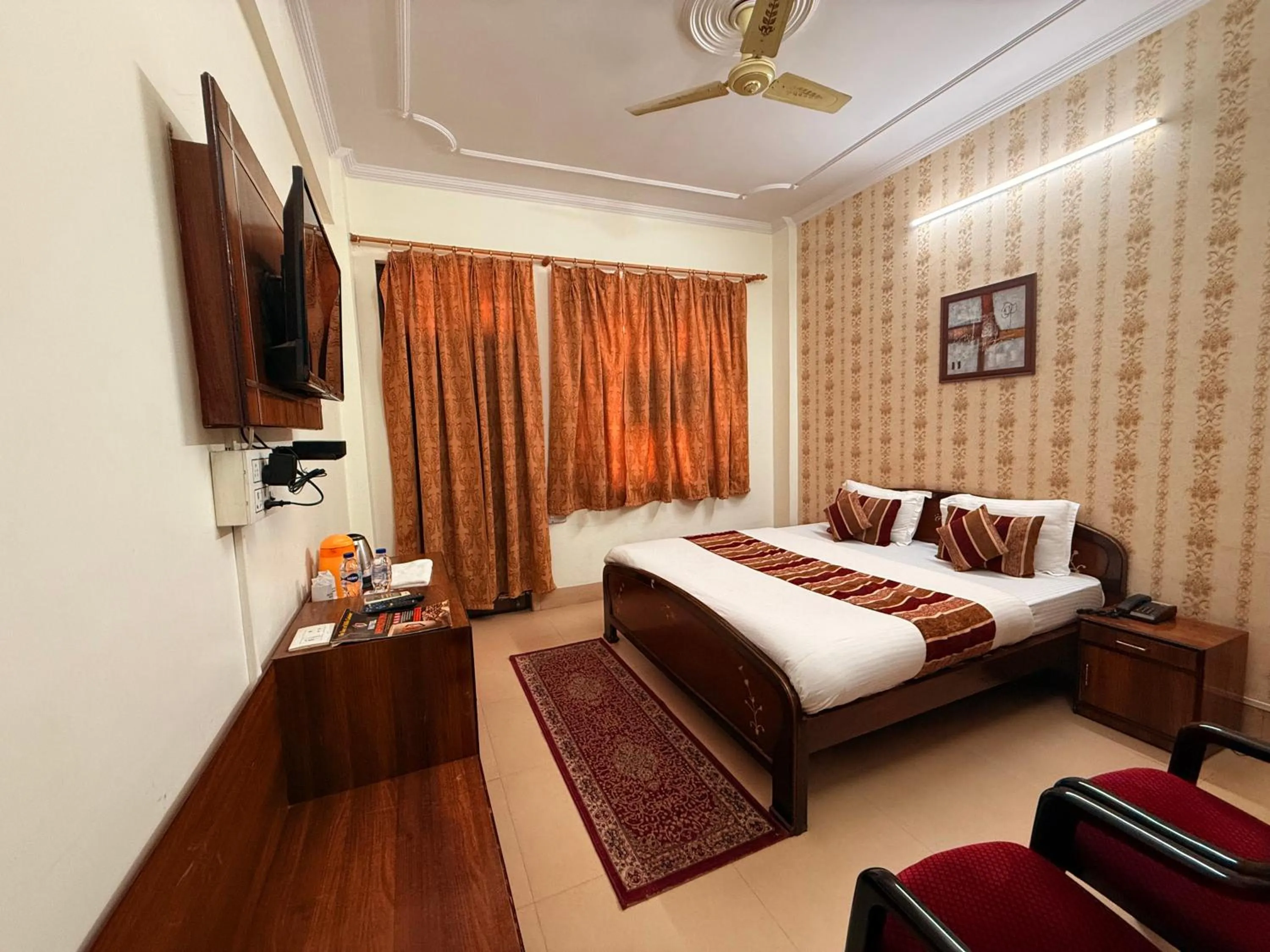 Deluxe Double Room in Hotel Mandakini