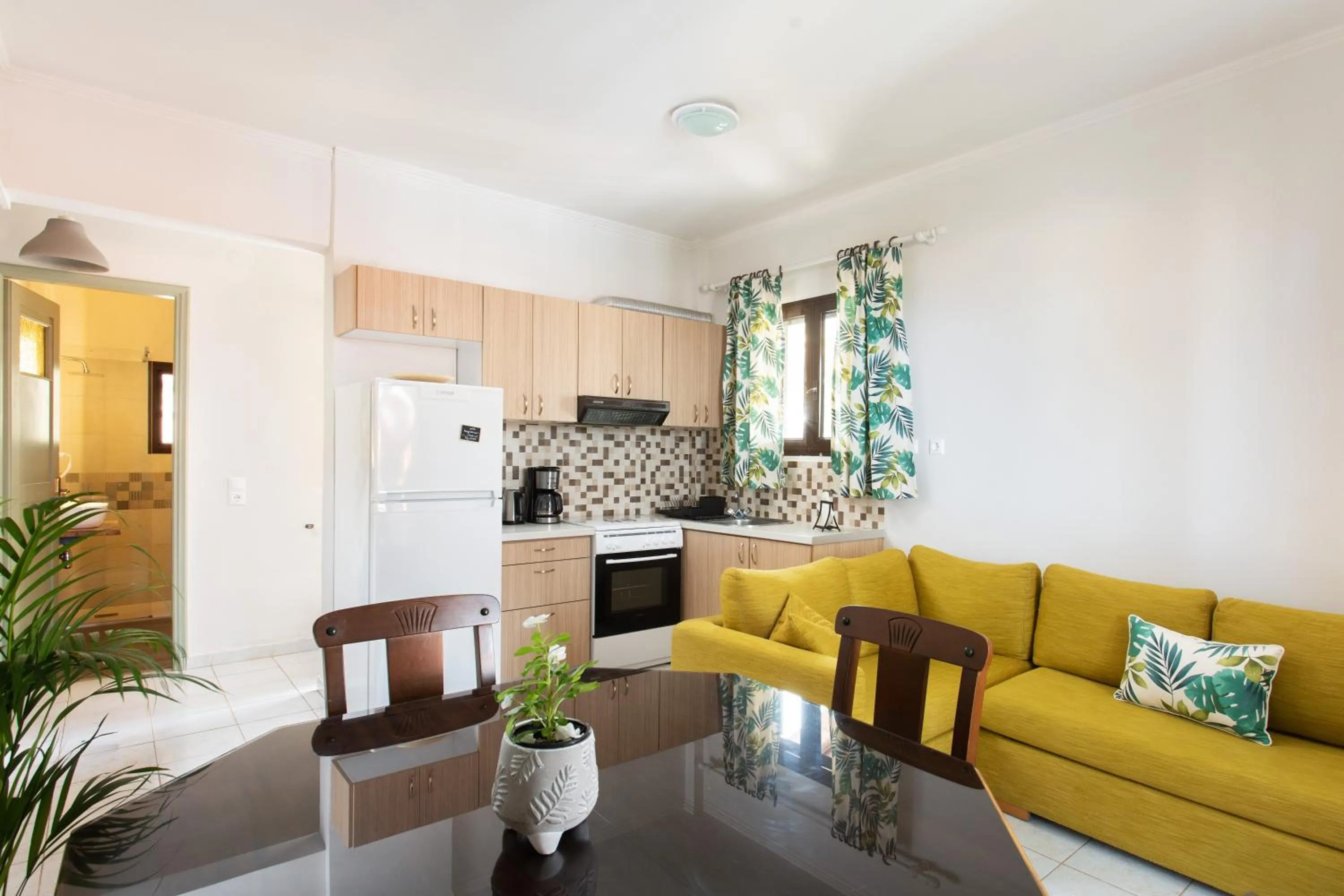 Kitchen or kitchenette in Monemvasia Green Apartments