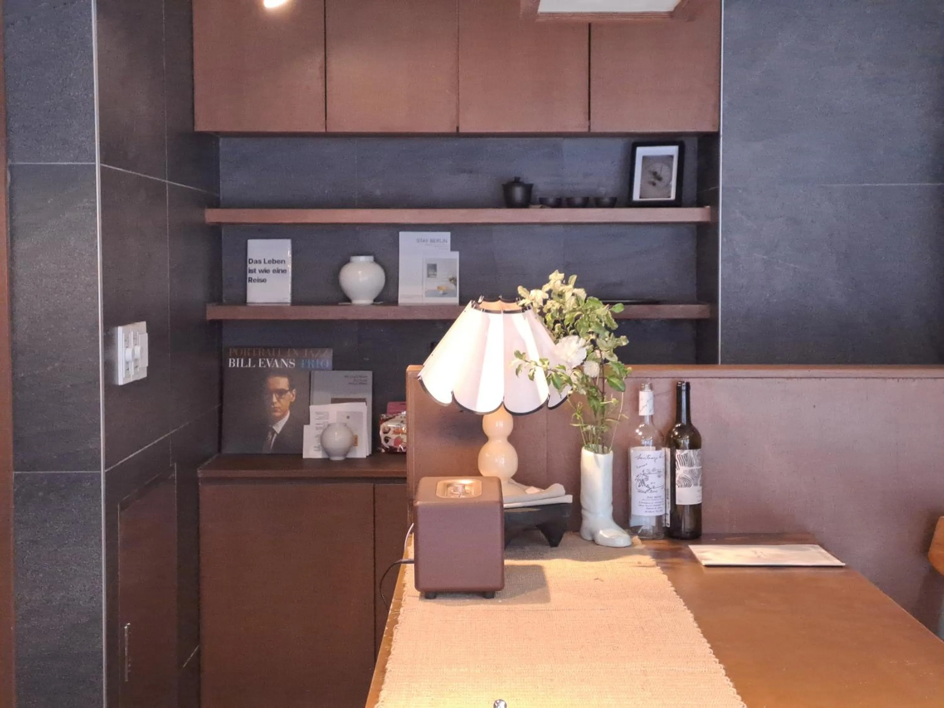 Restaurant/places to eat in The Phase Boutique Hotel 동대문