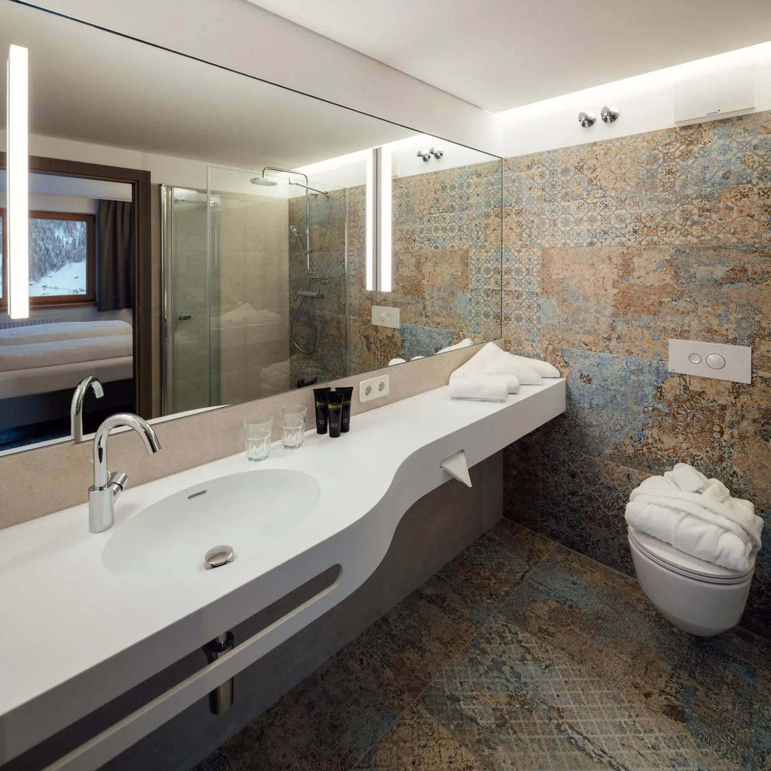 Photo of the whole room in Panoramahotel Fliesserhof