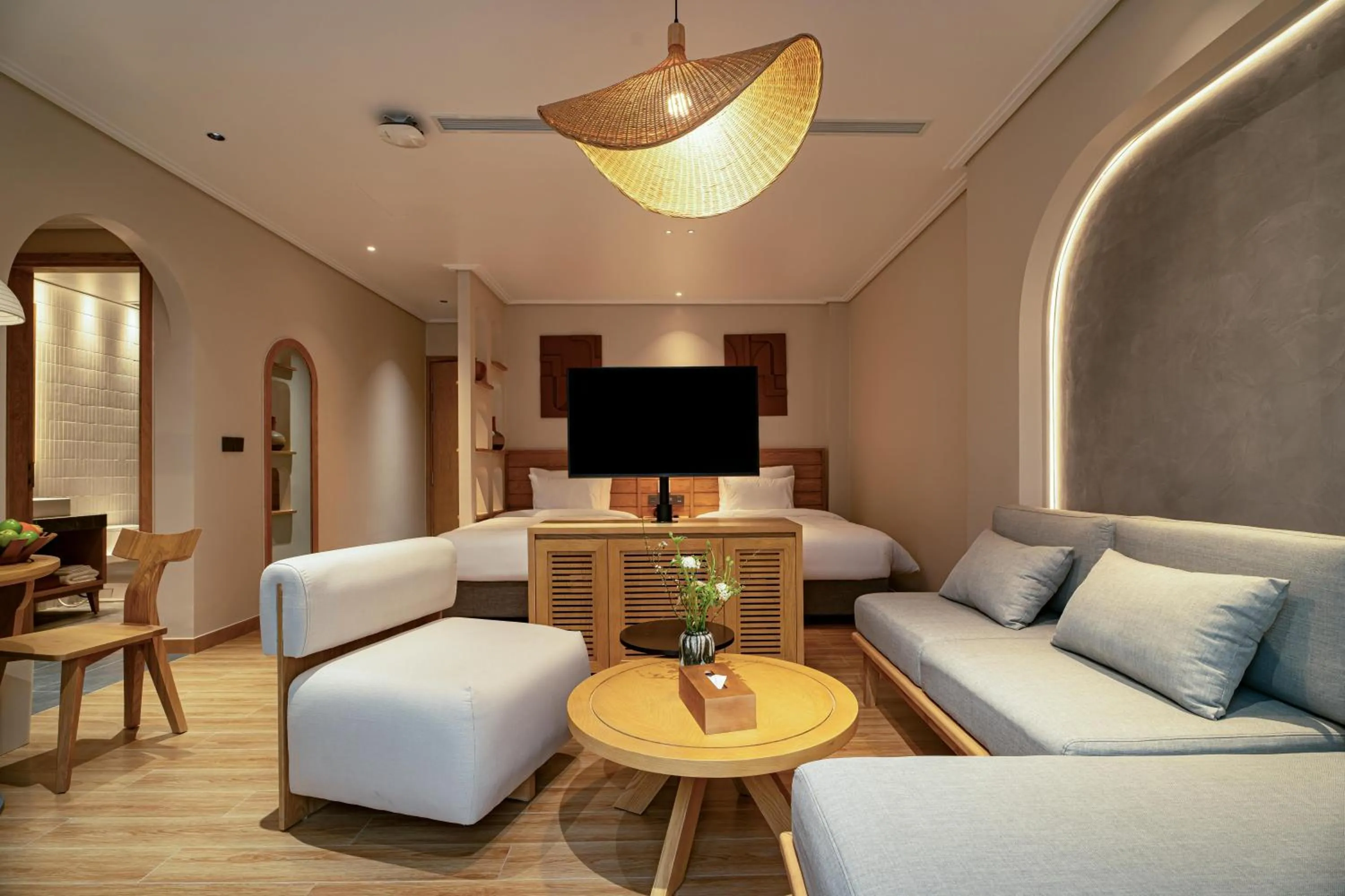 TV and multimedia in Nam Dat Hotel by D'Lecia Ha Long